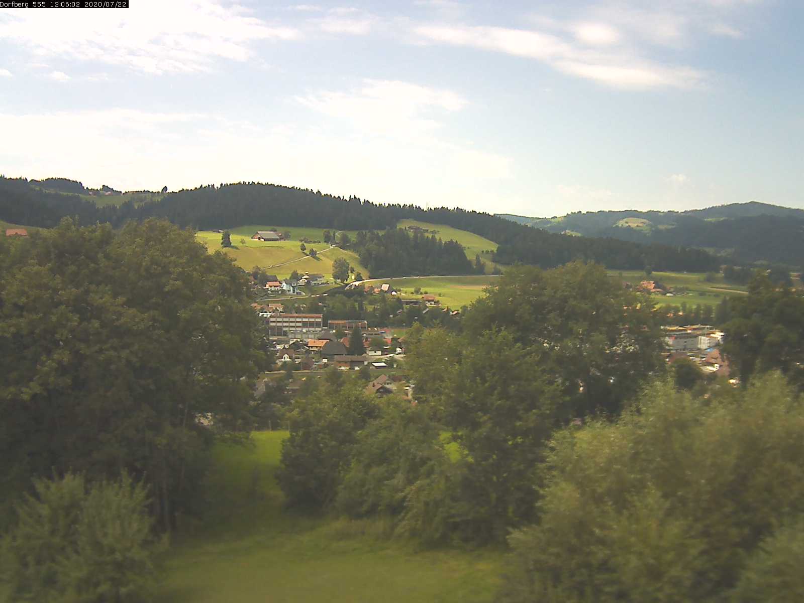 Webcam-Bild: Aussicht vom Dorfberg in Langnau 20200722-120601