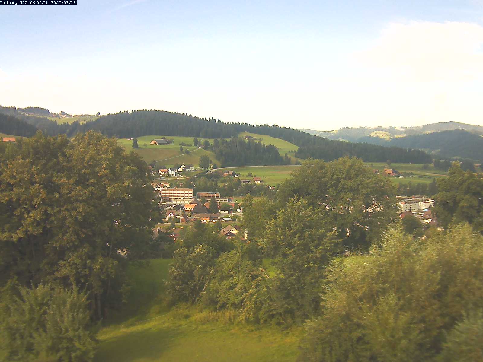 Webcam-Bild: Aussicht vom Dorfberg in Langnau 20200723-090601