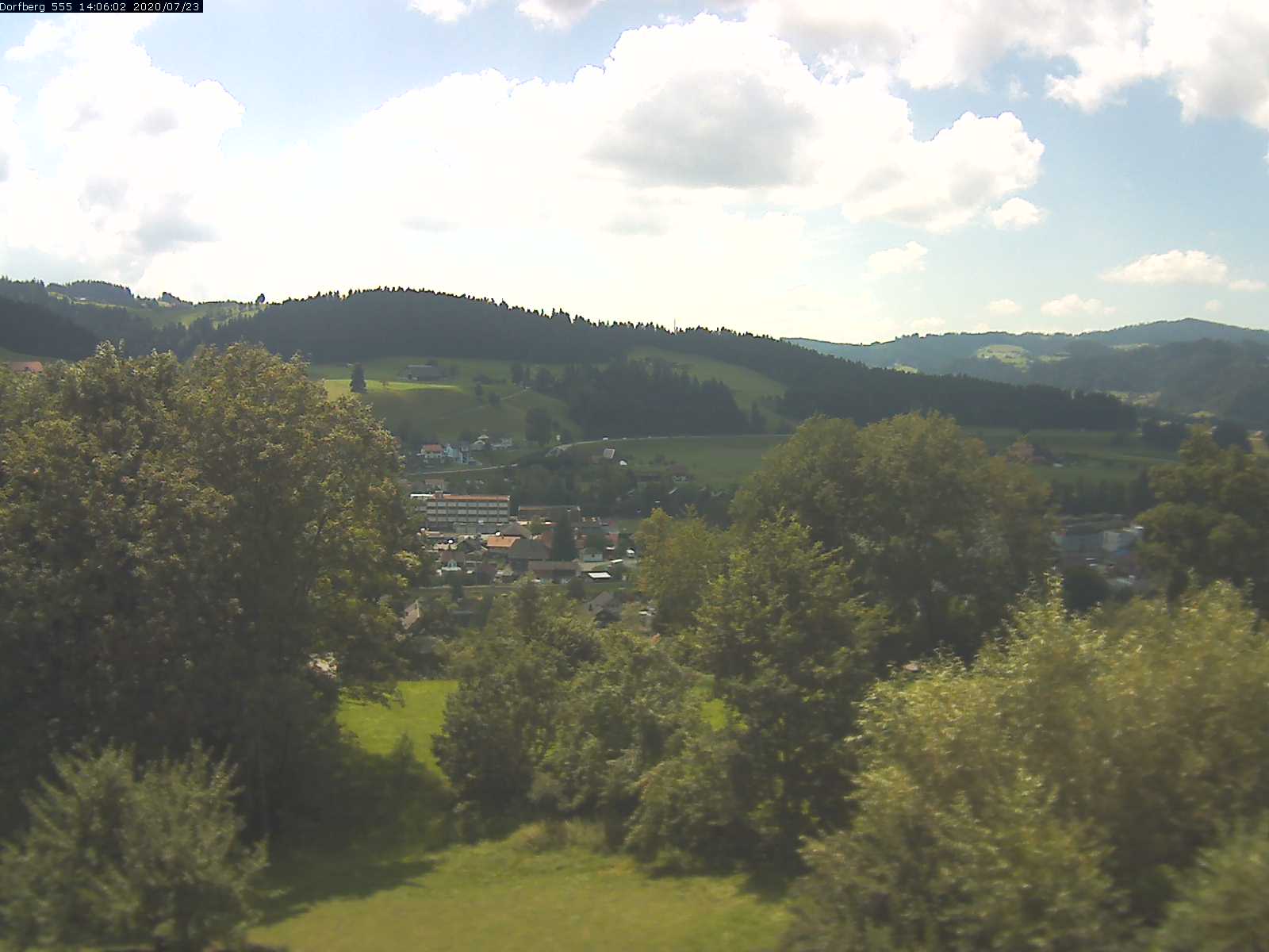 Webcam-Bild: Aussicht vom Dorfberg in Langnau 20200723-140601