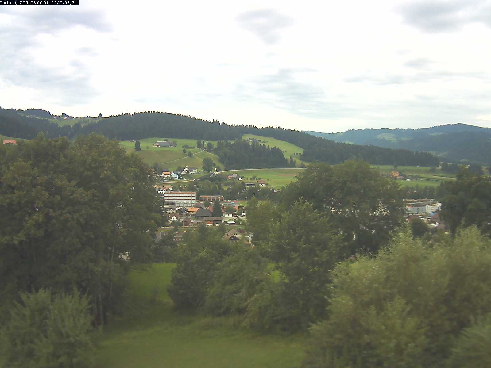 Webcam-Bild: Aussicht vom Dorfberg in Langnau 20200724-080601