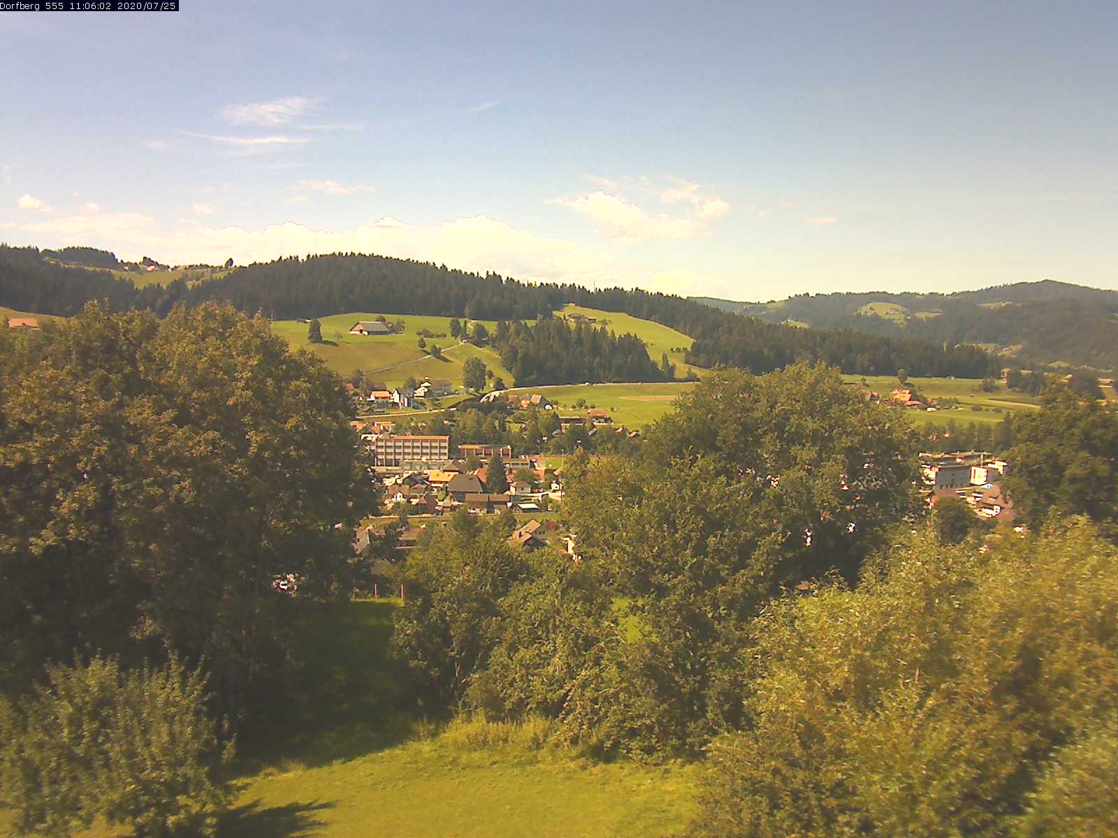Webcam-Bild: Aussicht vom Dorfberg in Langnau 20200725-110601