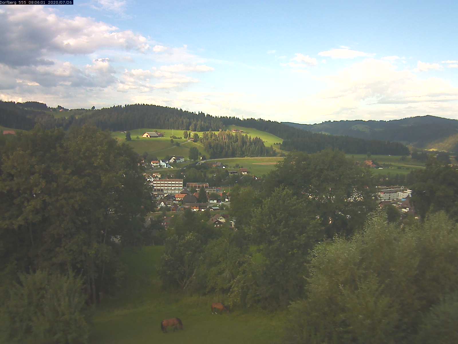Webcam-Bild: Aussicht vom Dorfberg in Langnau 20200726-080601