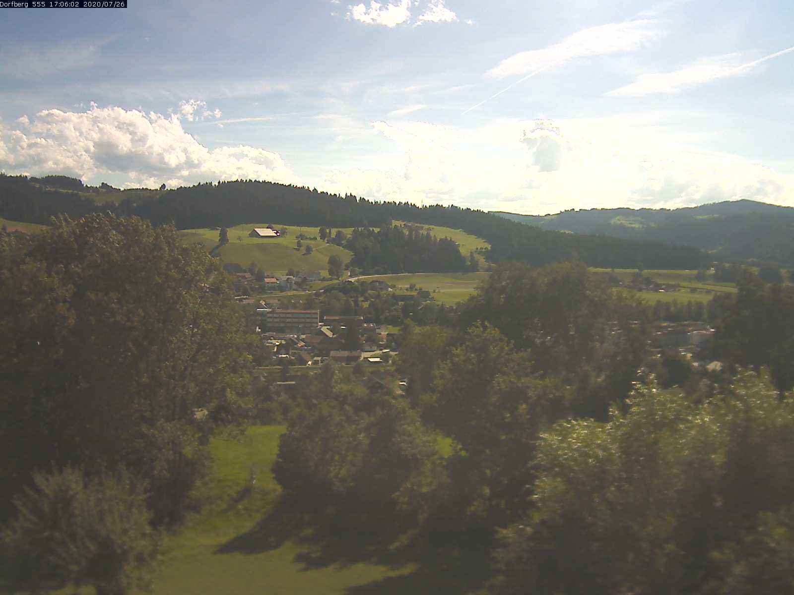 Webcam-Bild: Aussicht vom Dorfberg in Langnau 20200726-170601