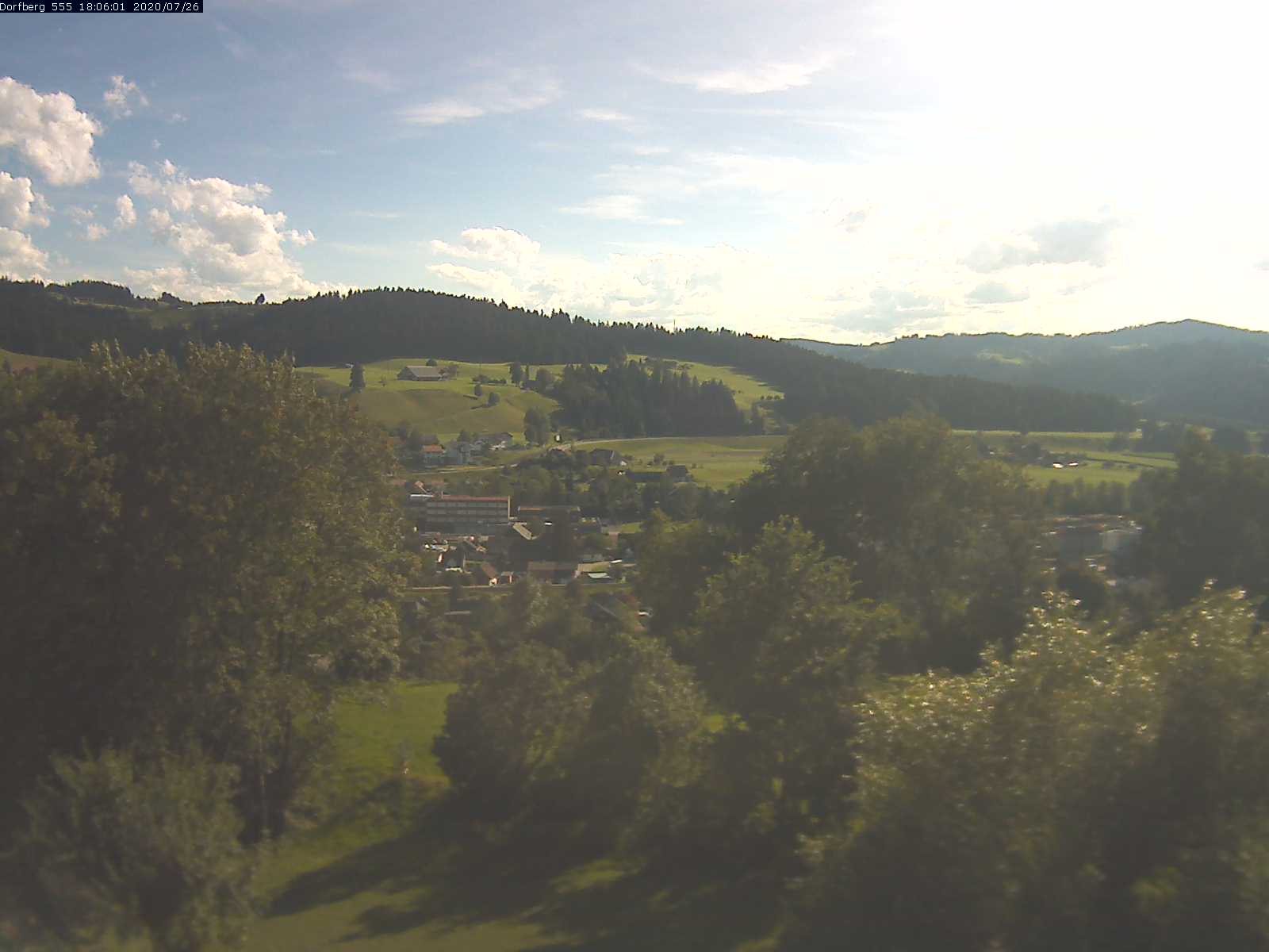 Webcam-Bild: Aussicht vom Dorfberg in Langnau 20200726-180601