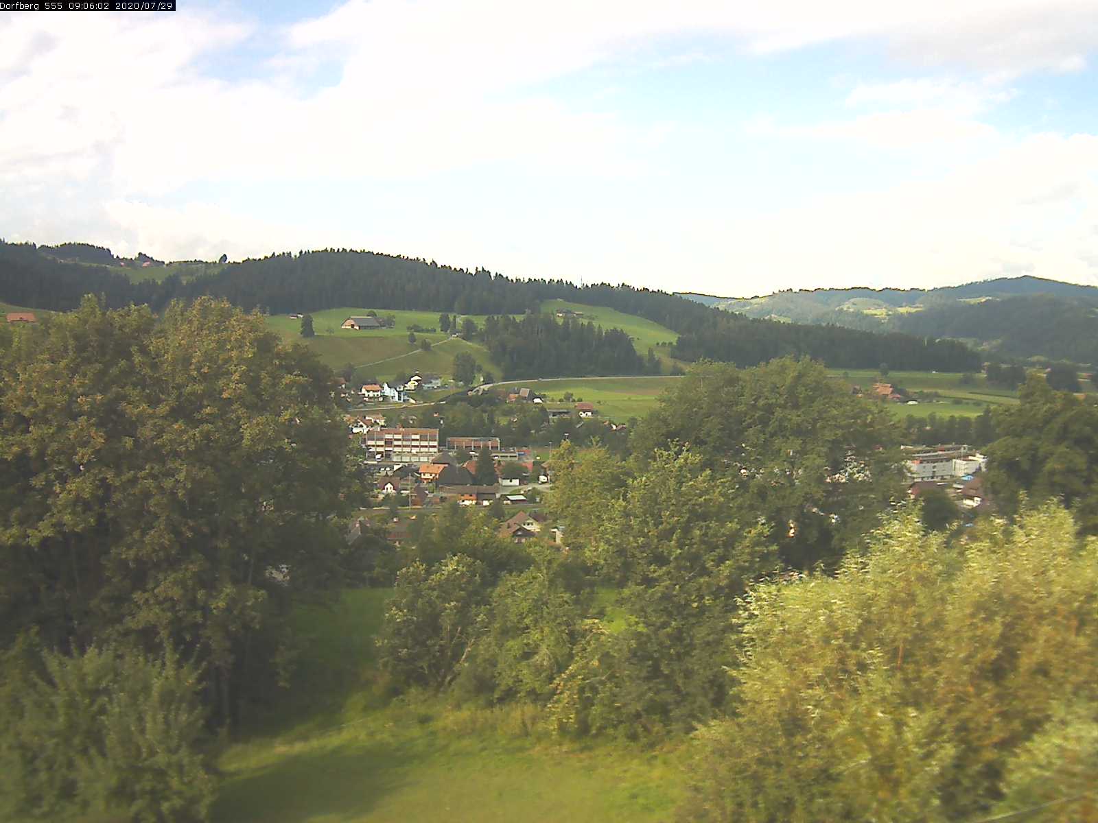 Webcam-Bild: Aussicht vom Dorfberg in Langnau 20200729-090601