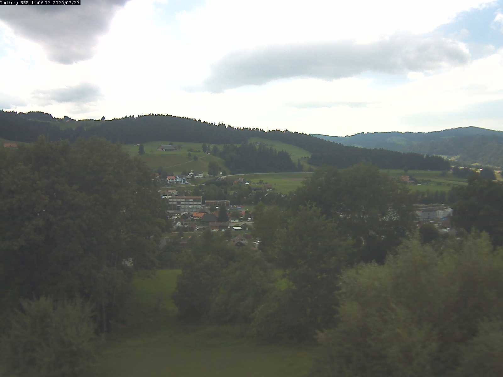 Webcam-Bild: Aussicht vom Dorfberg in Langnau 20200729-140601