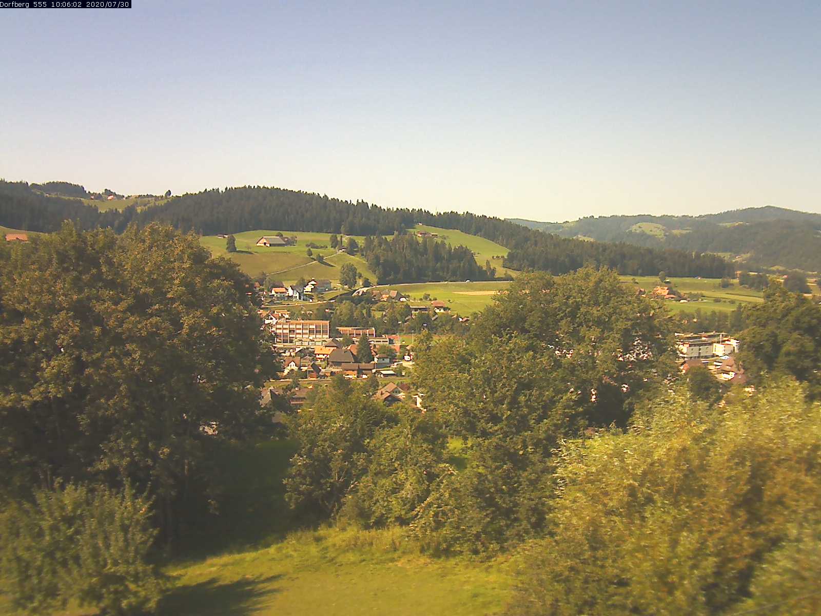 Webcam-Bild: Aussicht vom Dorfberg in Langnau 20200730-100601