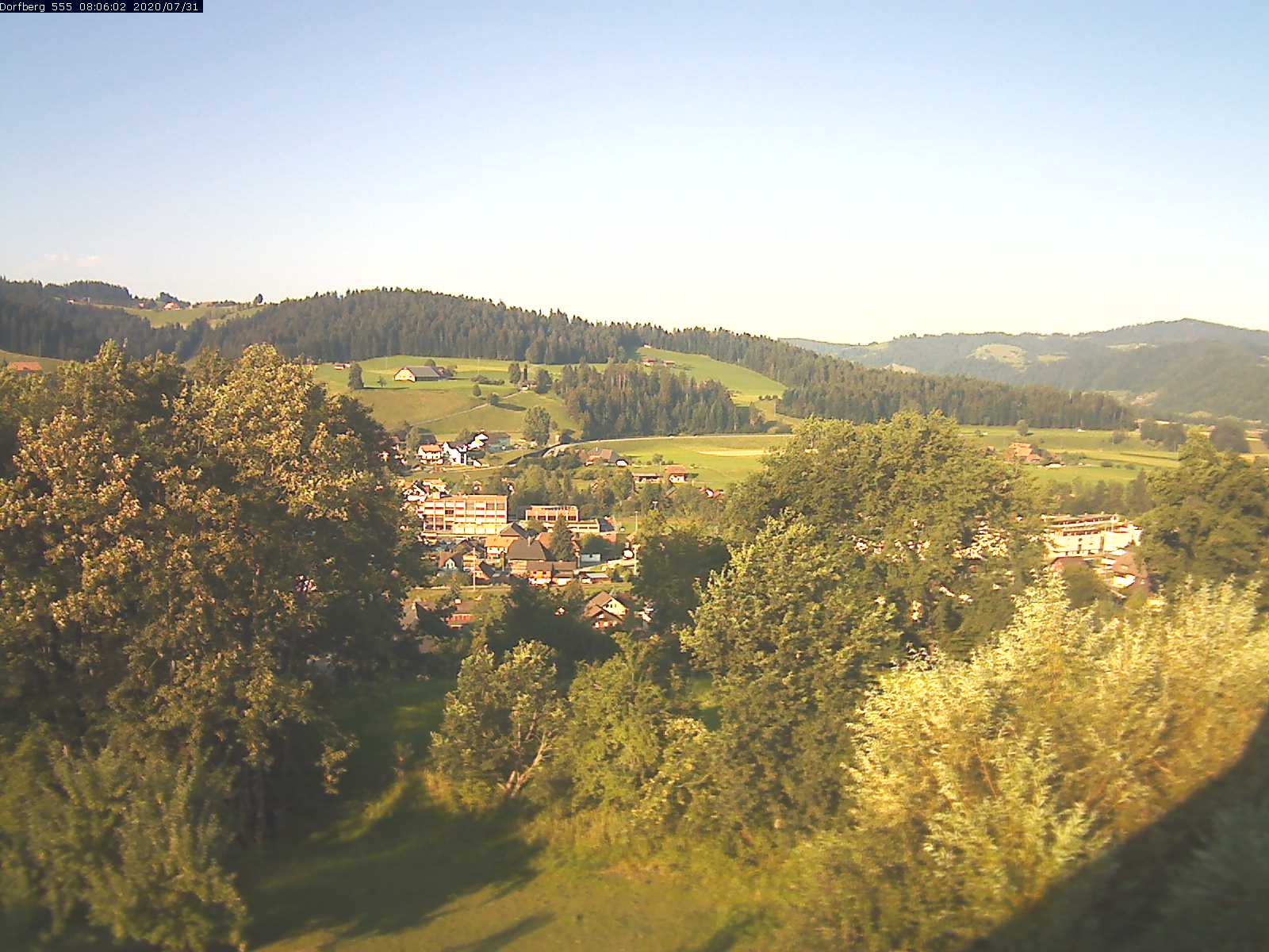 Webcam-Bild: Aussicht vom Dorfberg in Langnau 20200731-080601