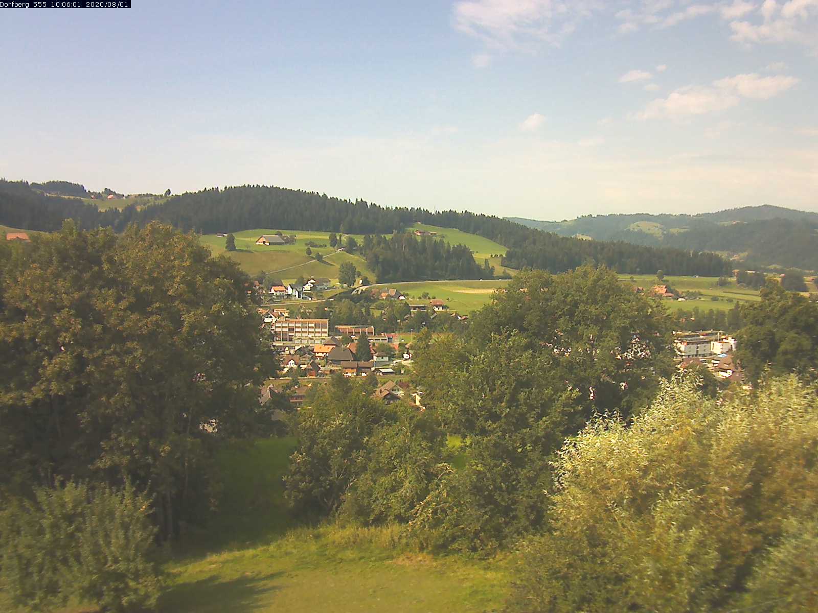Webcam-Bild: Aussicht vom Dorfberg in Langnau 20200801-100601