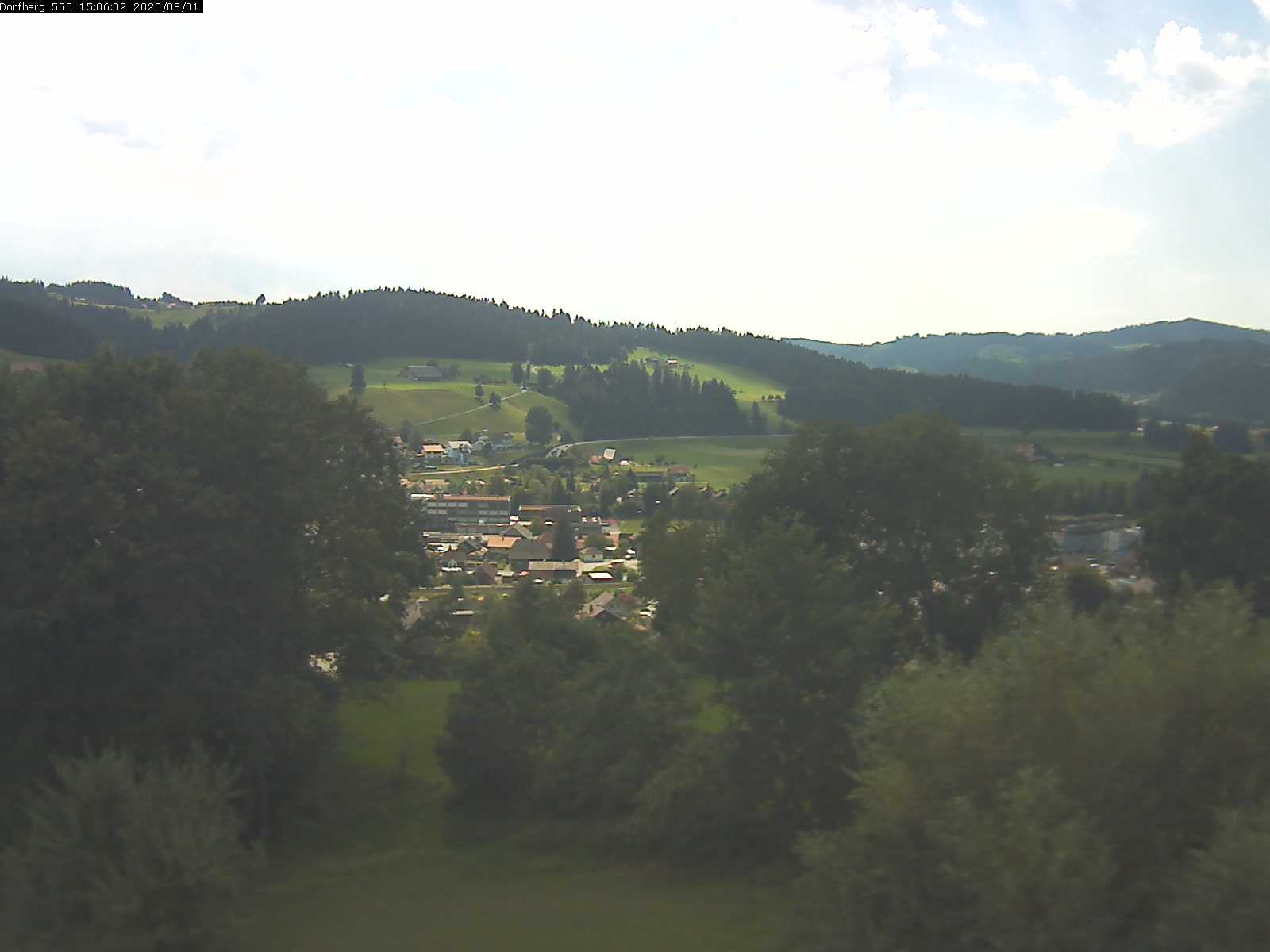 Webcam-Bild: Aussicht vom Dorfberg in Langnau 20200801-150601