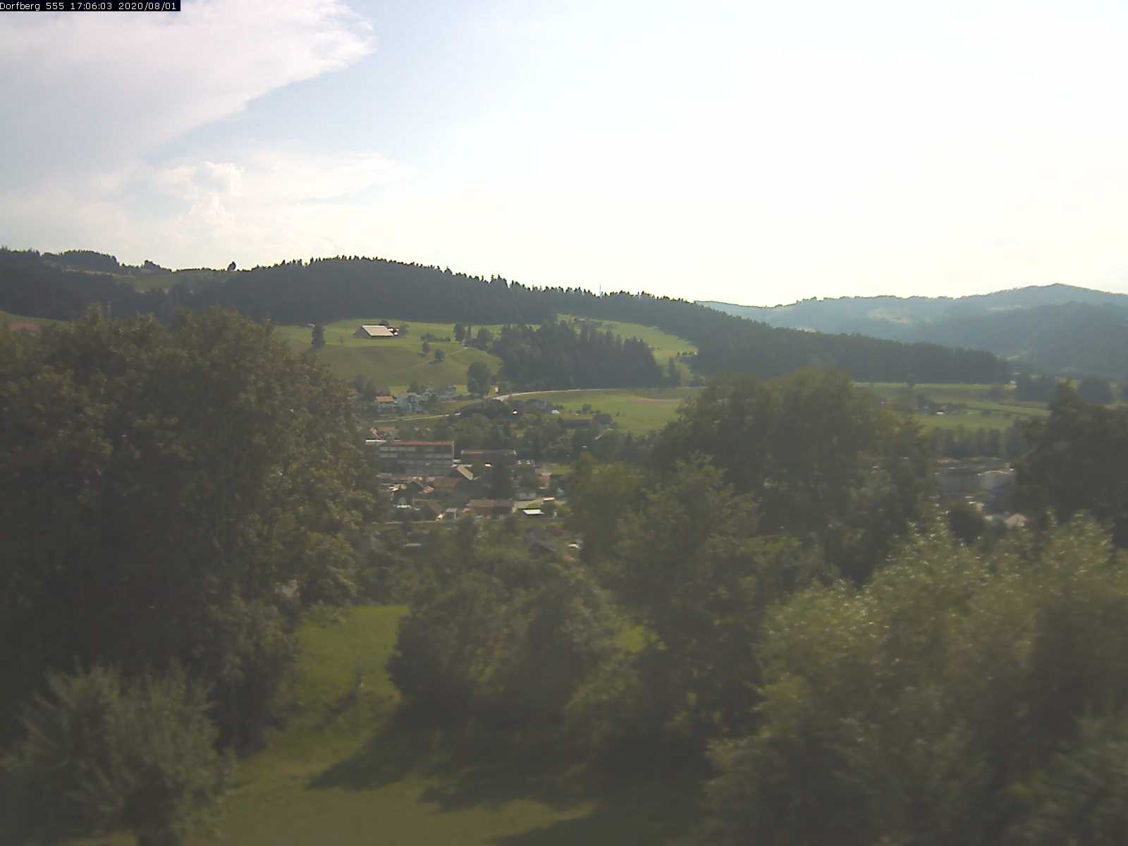 Webcam-Bild: Aussicht vom Dorfberg in Langnau 20200801-170601
