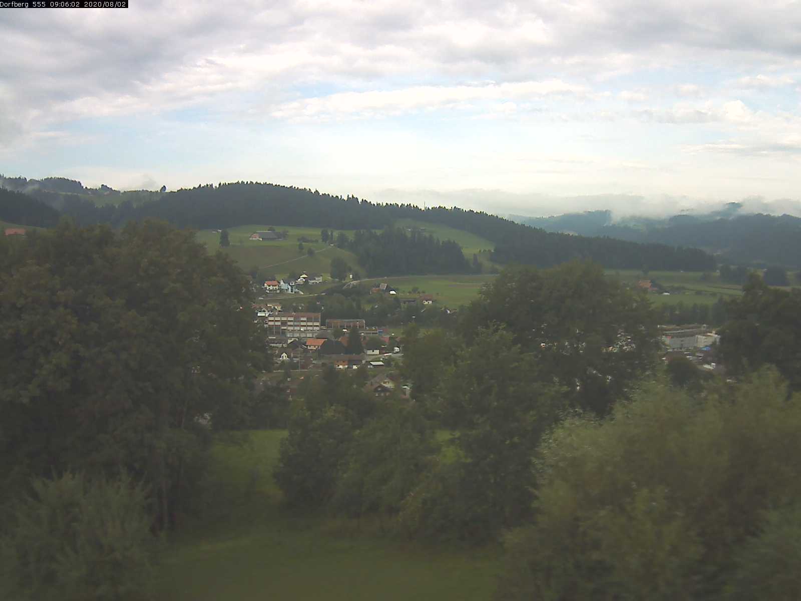 Webcam-Bild: Aussicht vom Dorfberg in Langnau 20200802-090601