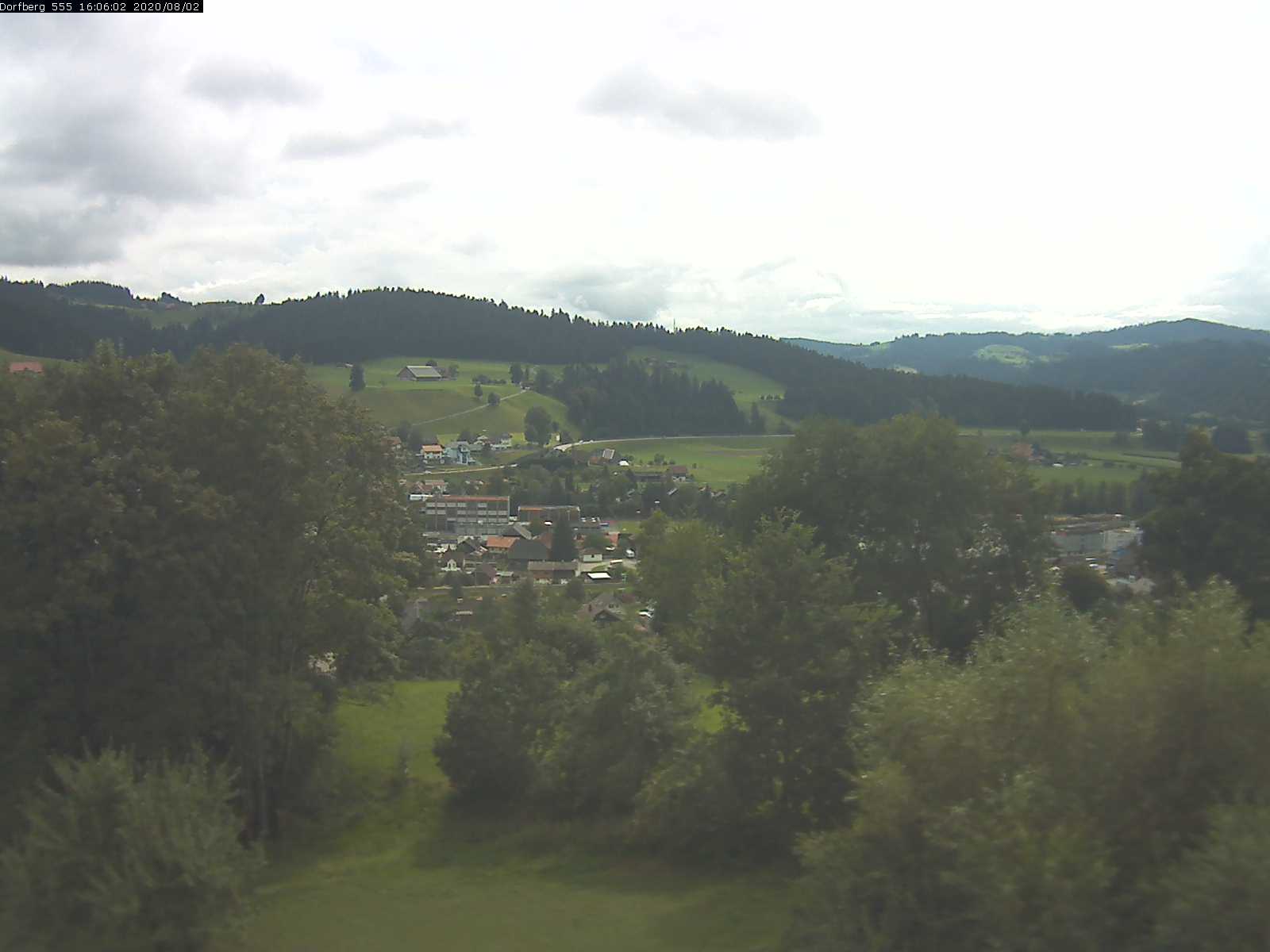 Webcam-Bild: Aussicht vom Dorfberg in Langnau 20200802-160601