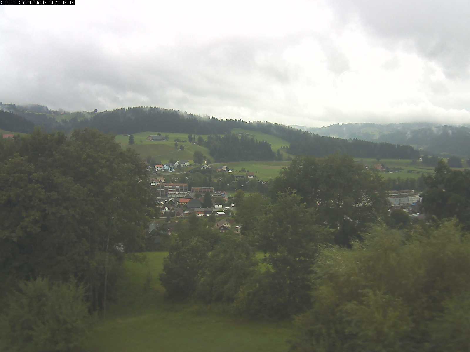 Webcam-Bild: Aussicht vom Dorfberg in Langnau 20200803-170601
