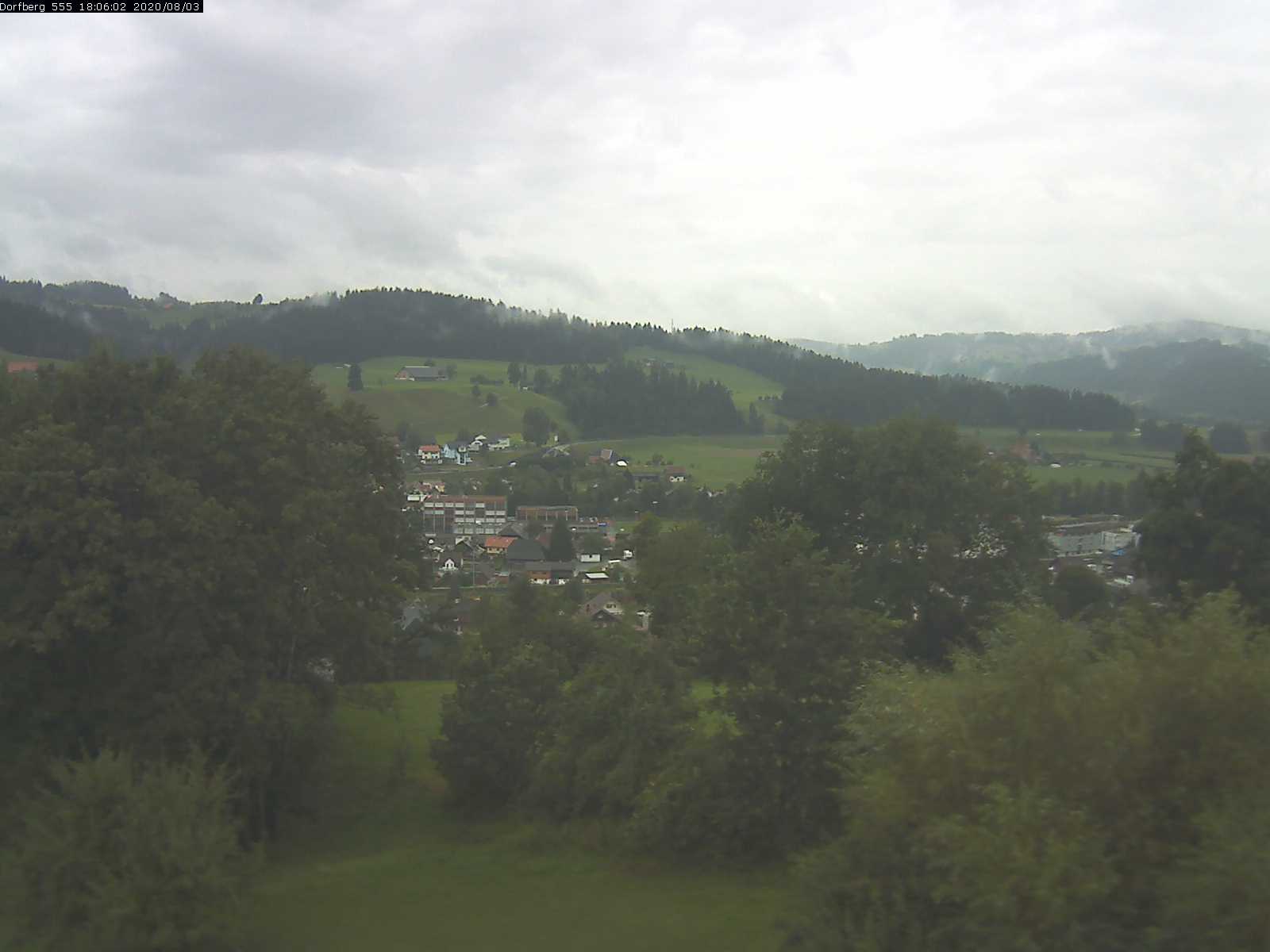 Webcam-Bild: Aussicht vom Dorfberg in Langnau 20200803-180601