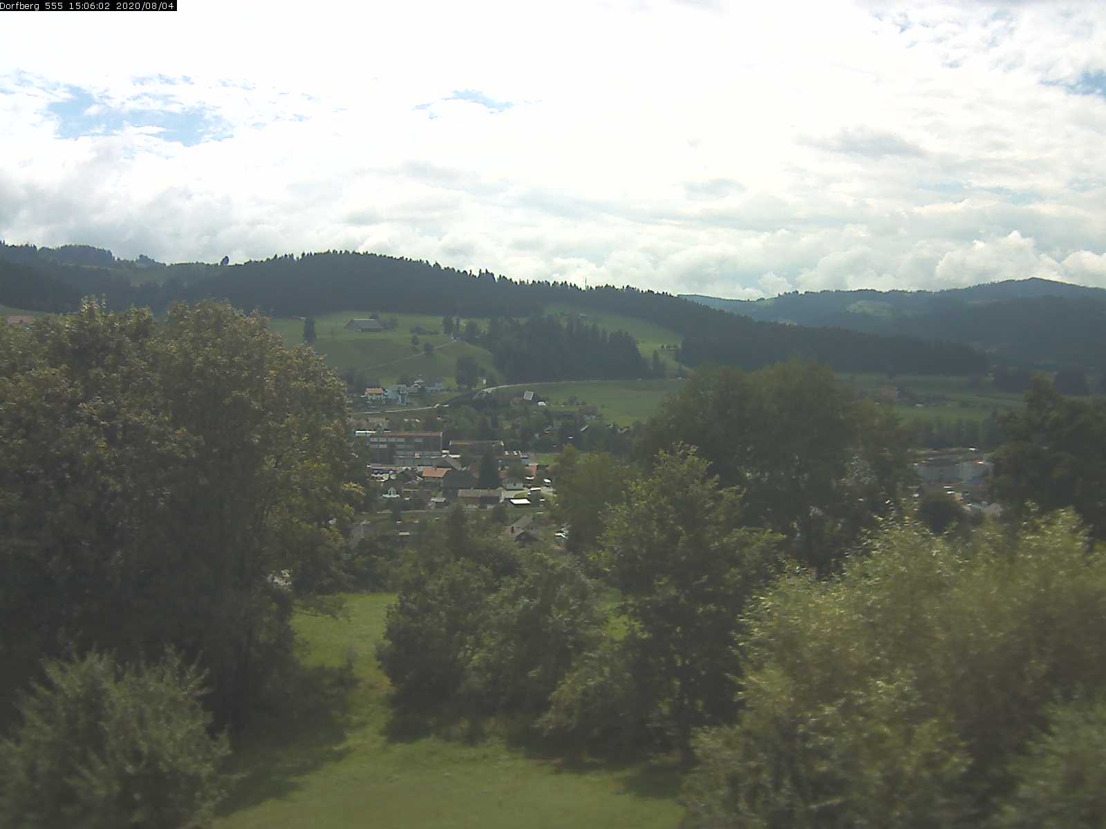 Webcam-Bild: Aussicht vom Dorfberg in Langnau 20200804-150601