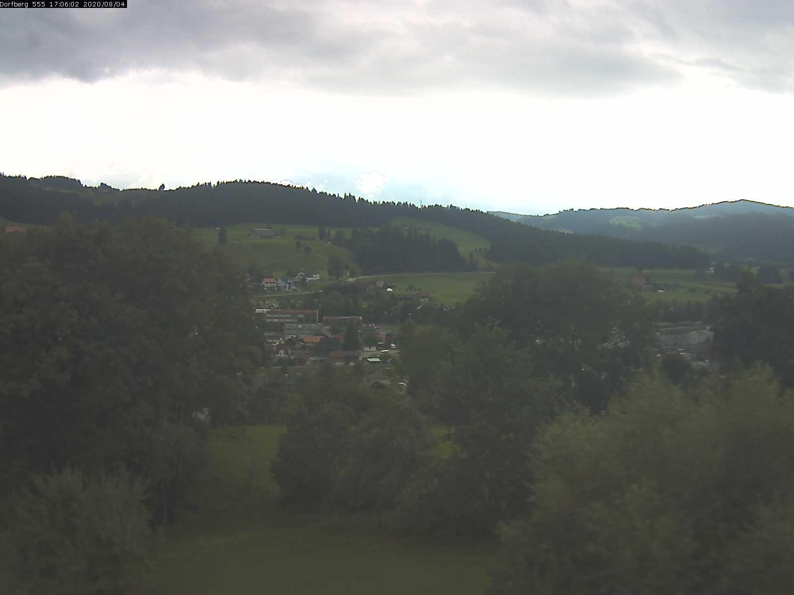 Webcam-Bild: Aussicht vom Dorfberg in Langnau 20200804-170601