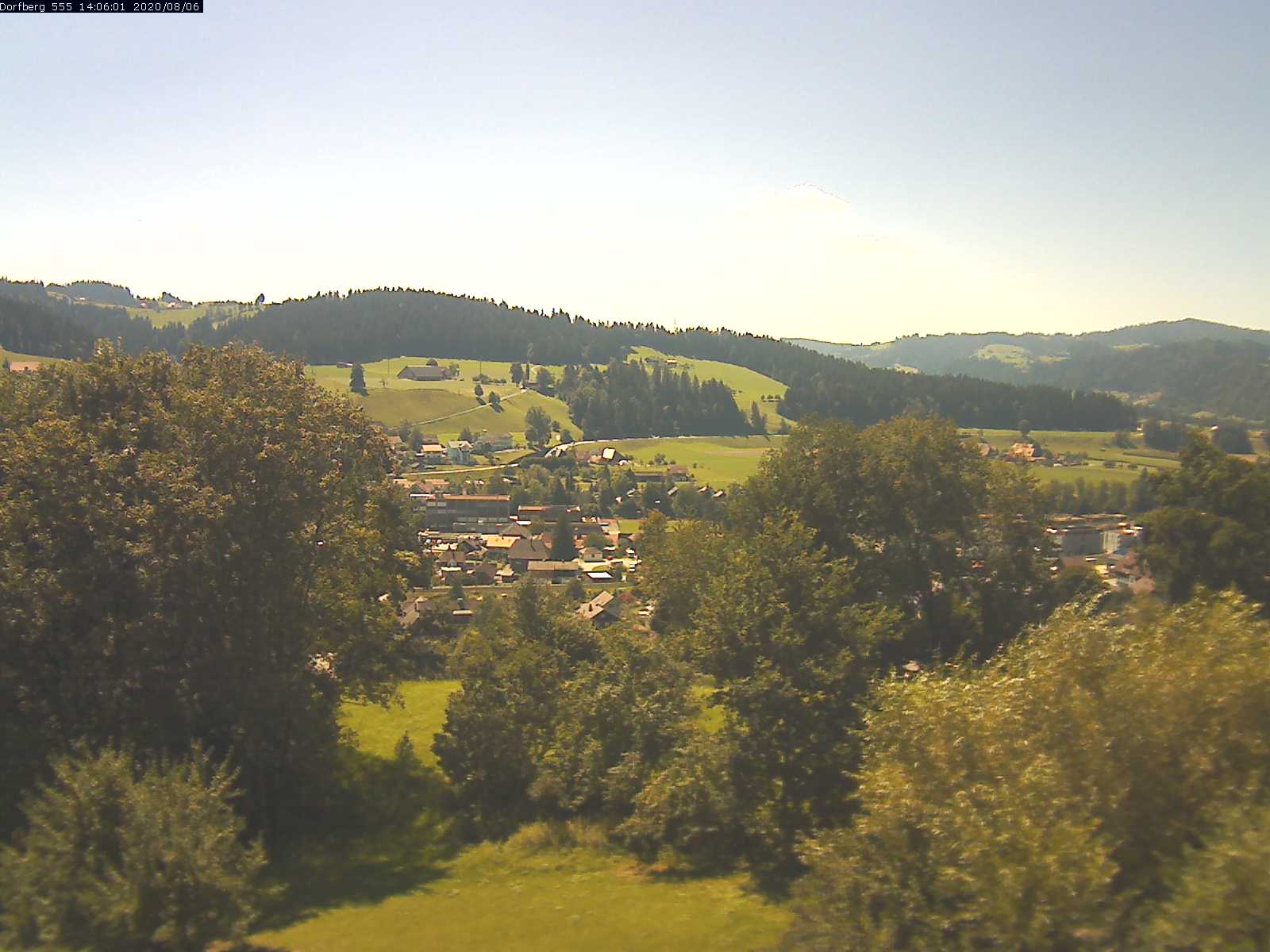Webcam-Bild: Aussicht vom Dorfberg in Langnau 20200806-140601