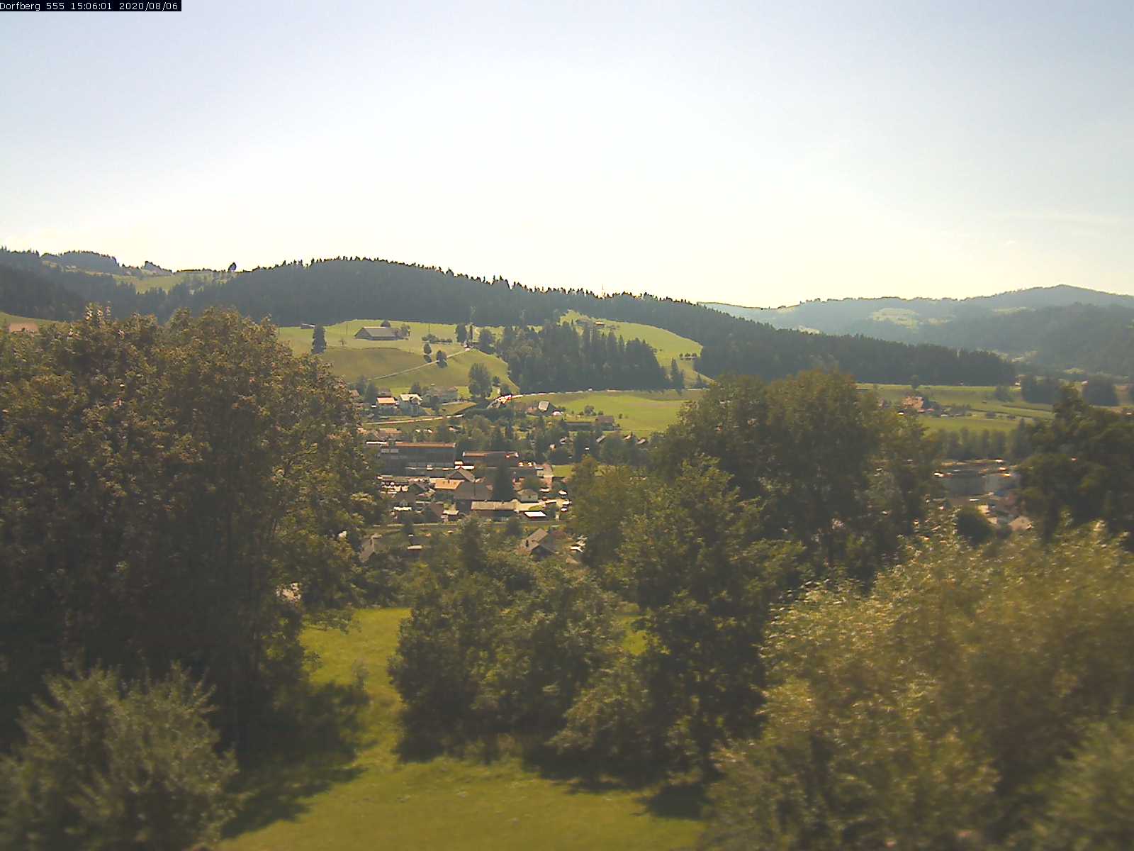 Webcam-Bild: Aussicht vom Dorfberg in Langnau 20200806-150601