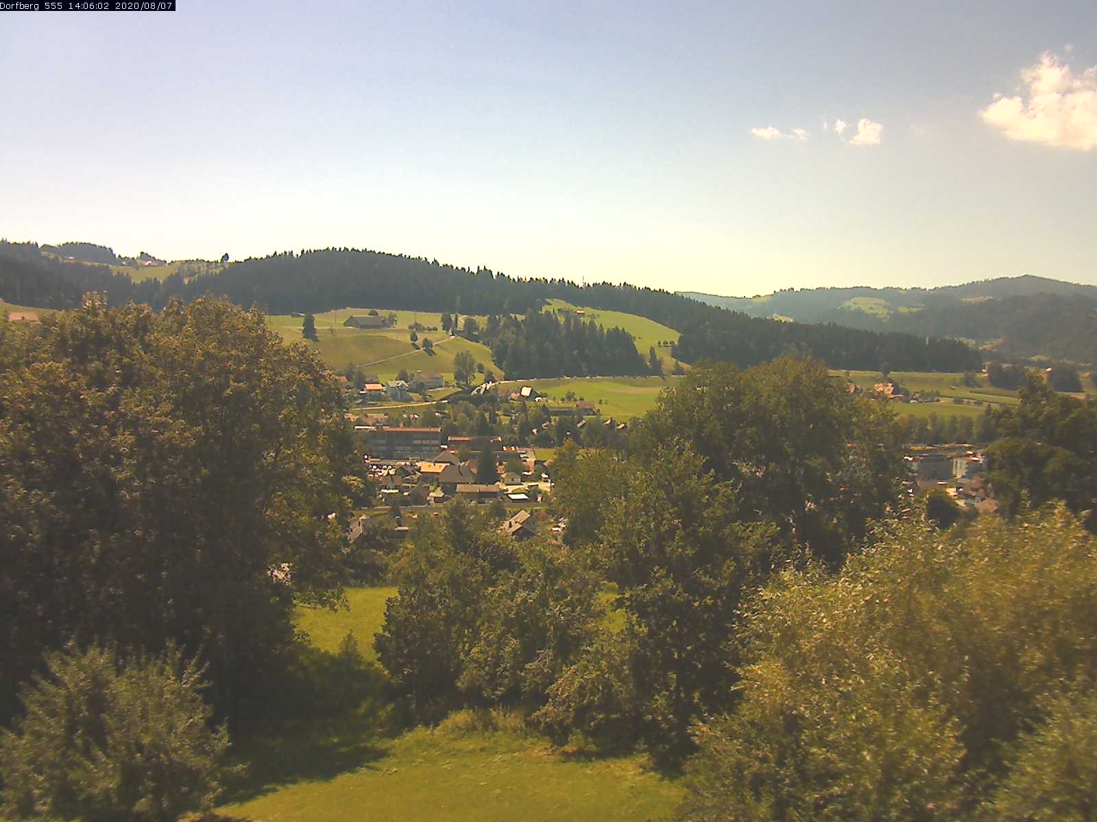 Webcam-Bild: Aussicht vom Dorfberg in Langnau 20200807-140601