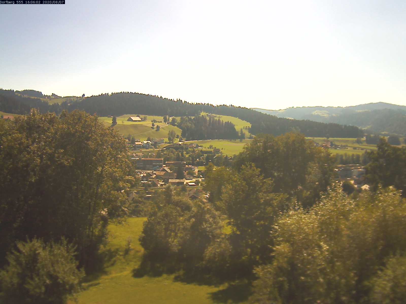 Webcam-Bild: Aussicht vom Dorfberg in Langnau 20200807-160601