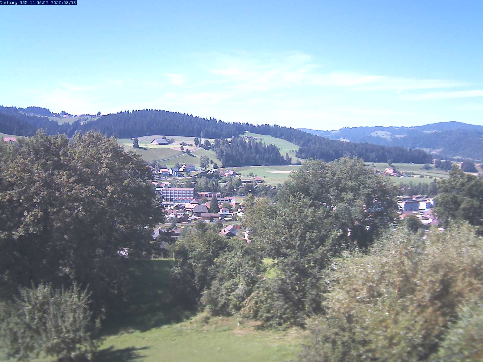 Webcam-Bild: Aussicht vom Dorfberg in Langnau 20200808-110601