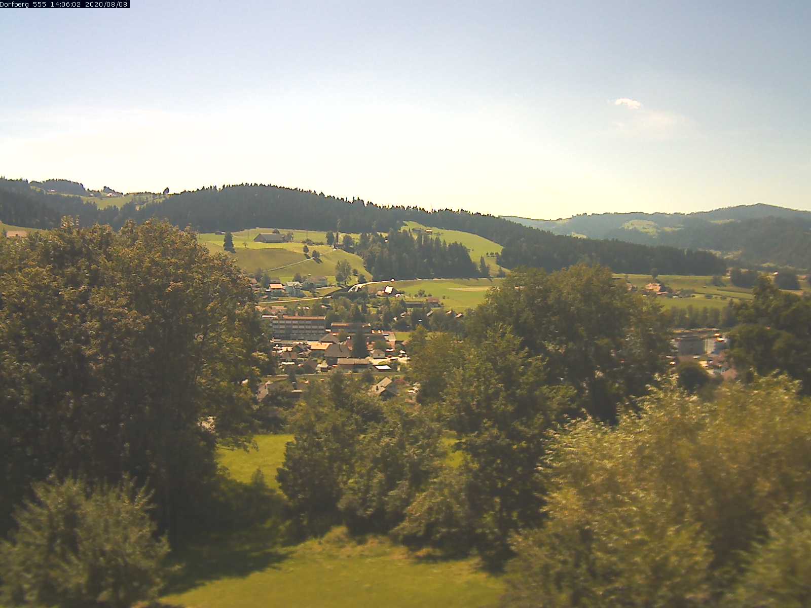 Webcam-Bild: Aussicht vom Dorfberg in Langnau 20200808-140601
