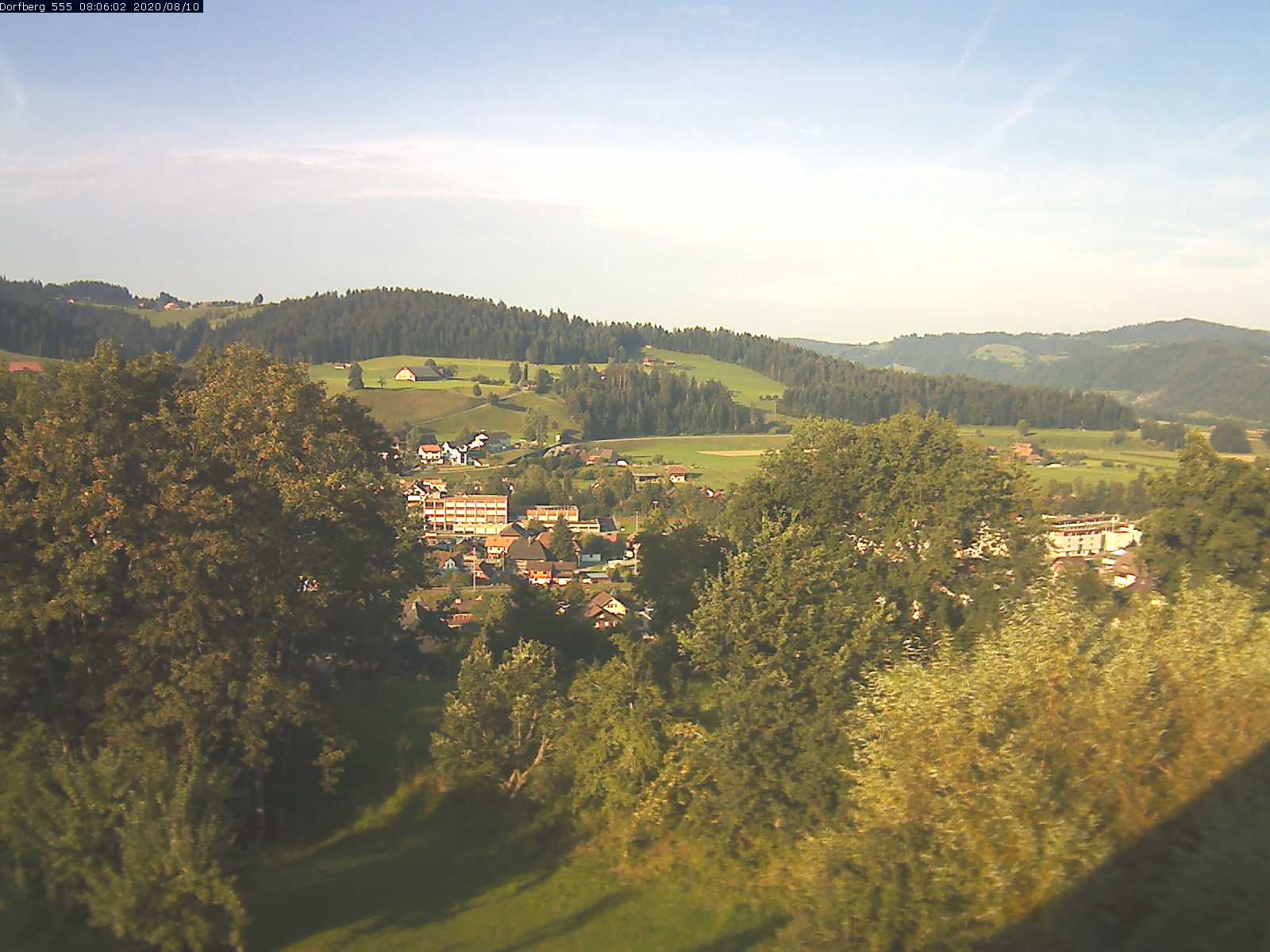 Webcam-Bild: Aussicht vom Dorfberg in Langnau 20200810-080601