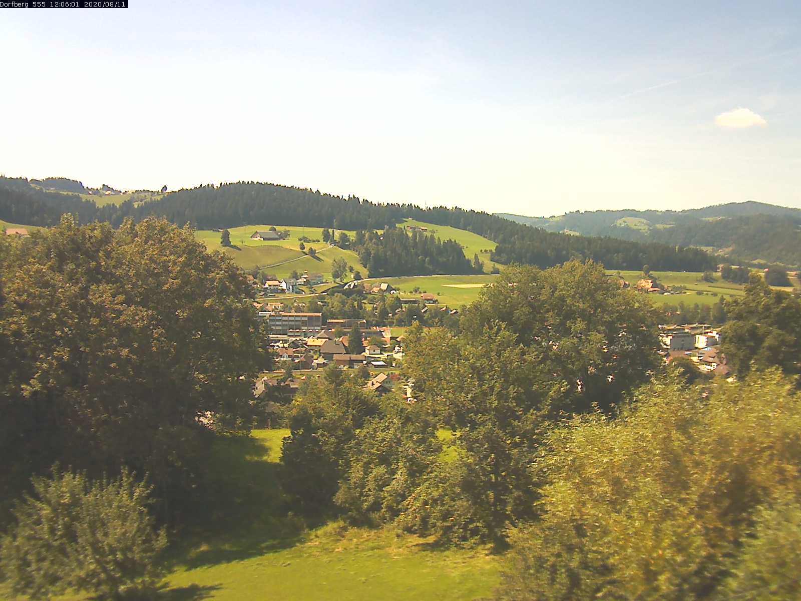 Webcam-Bild: Aussicht vom Dorfberg in Langnau 20200811-120601