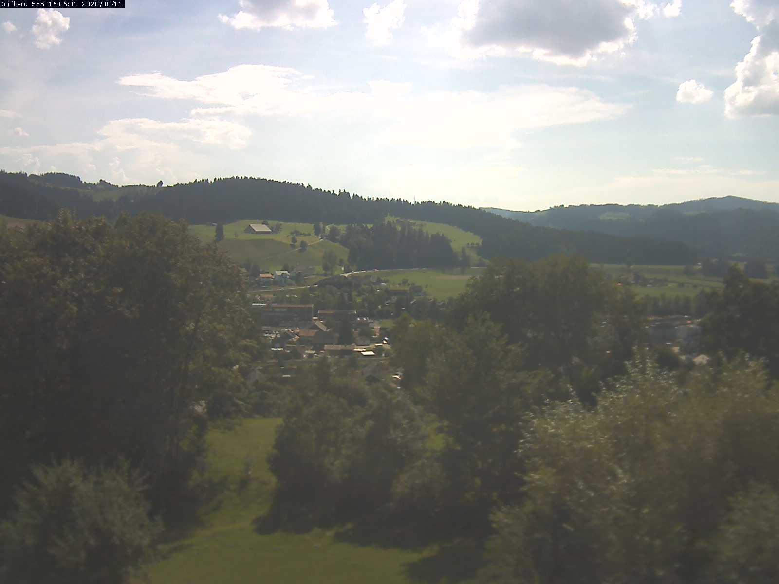 Webcam-Bild: Aussicht vom Dorfberg in Langnau 20200811-160601