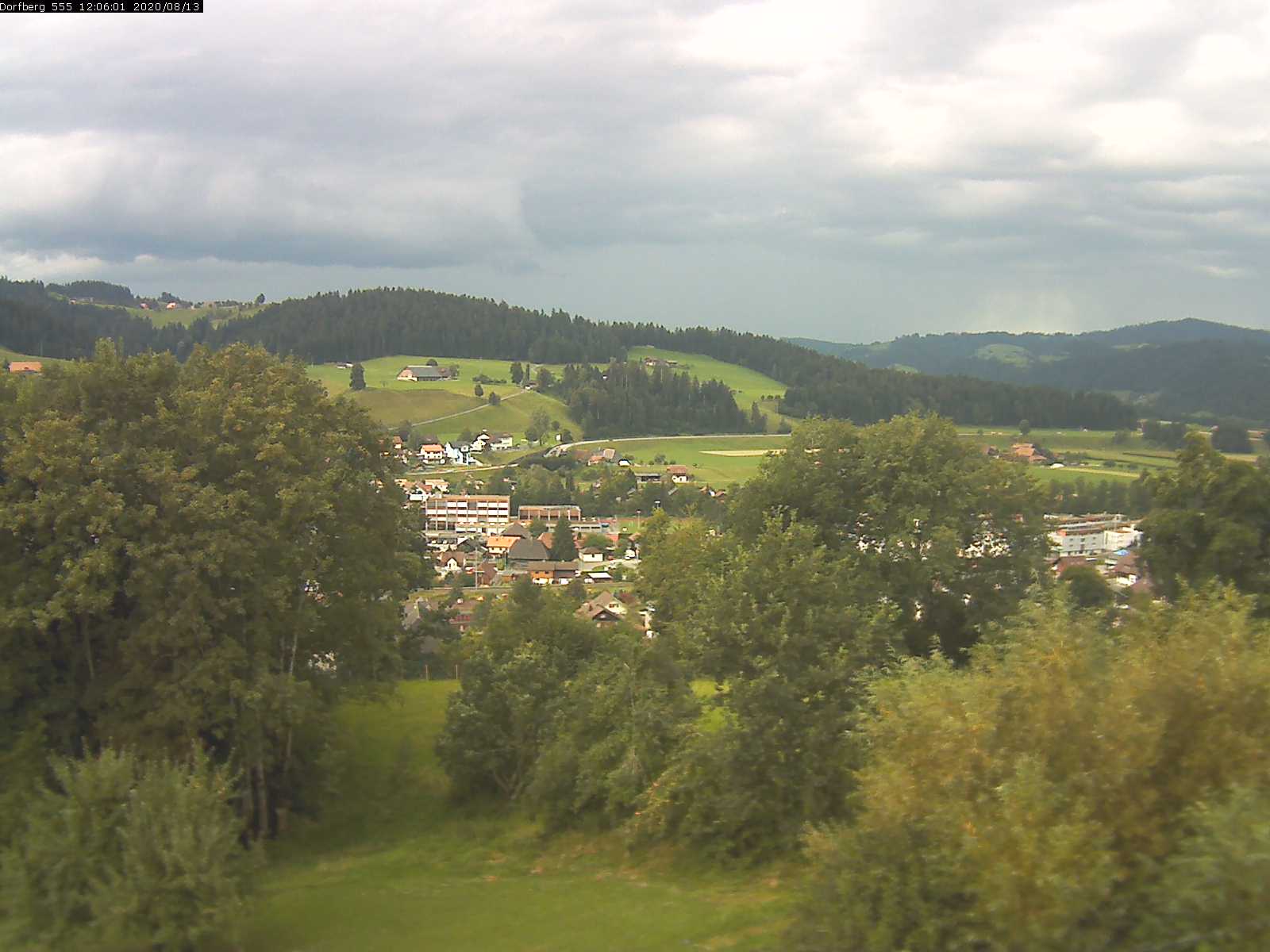 Webcam-Bild: Aussicht vom Dorfberg in Langnau 20200813-120601