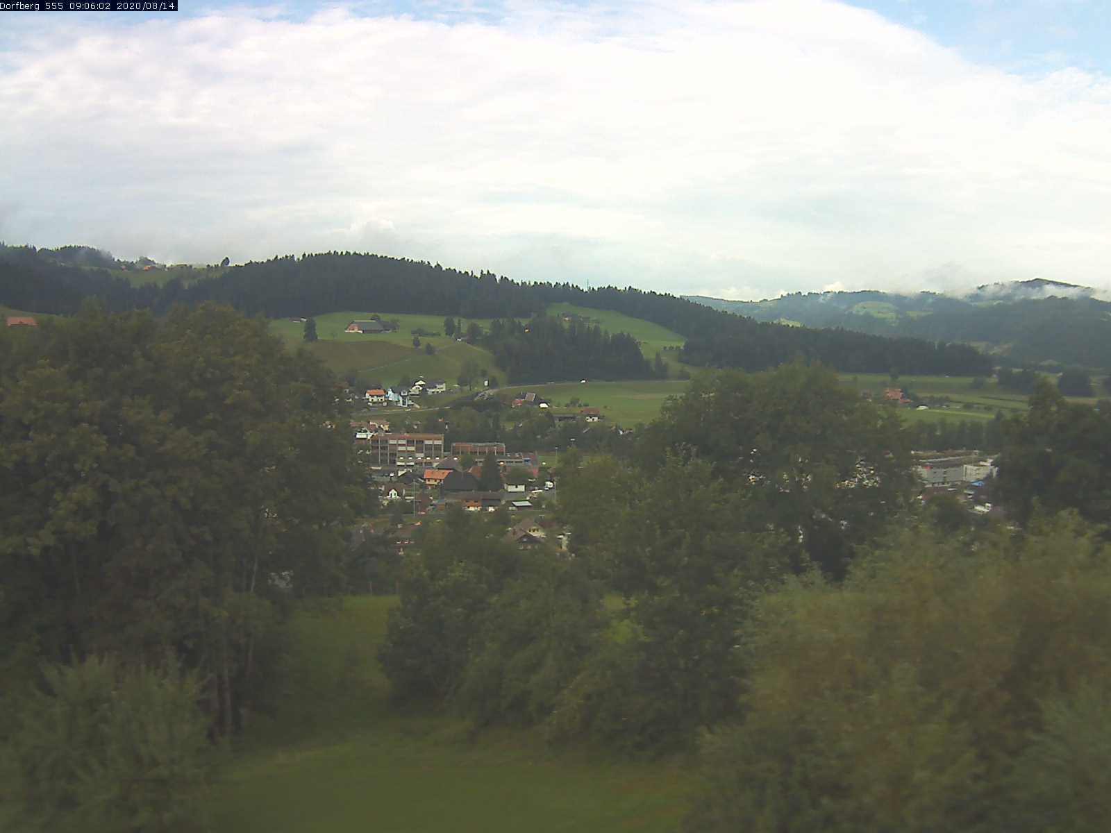 Webcam-Bild: Aussicht vom Dorfberg in Langnau 20200814-090601