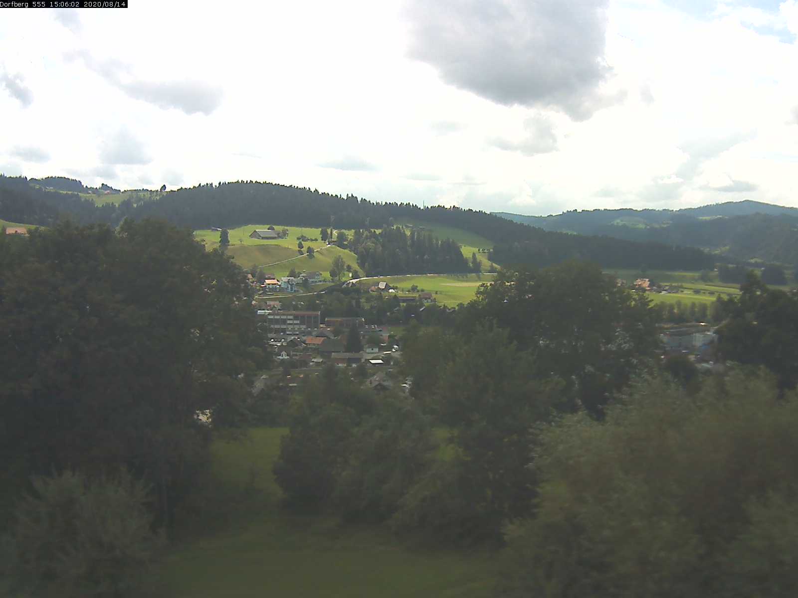 Webcam-Bild: Aussicht vom Dorfberg in Langnau 20200814-150601