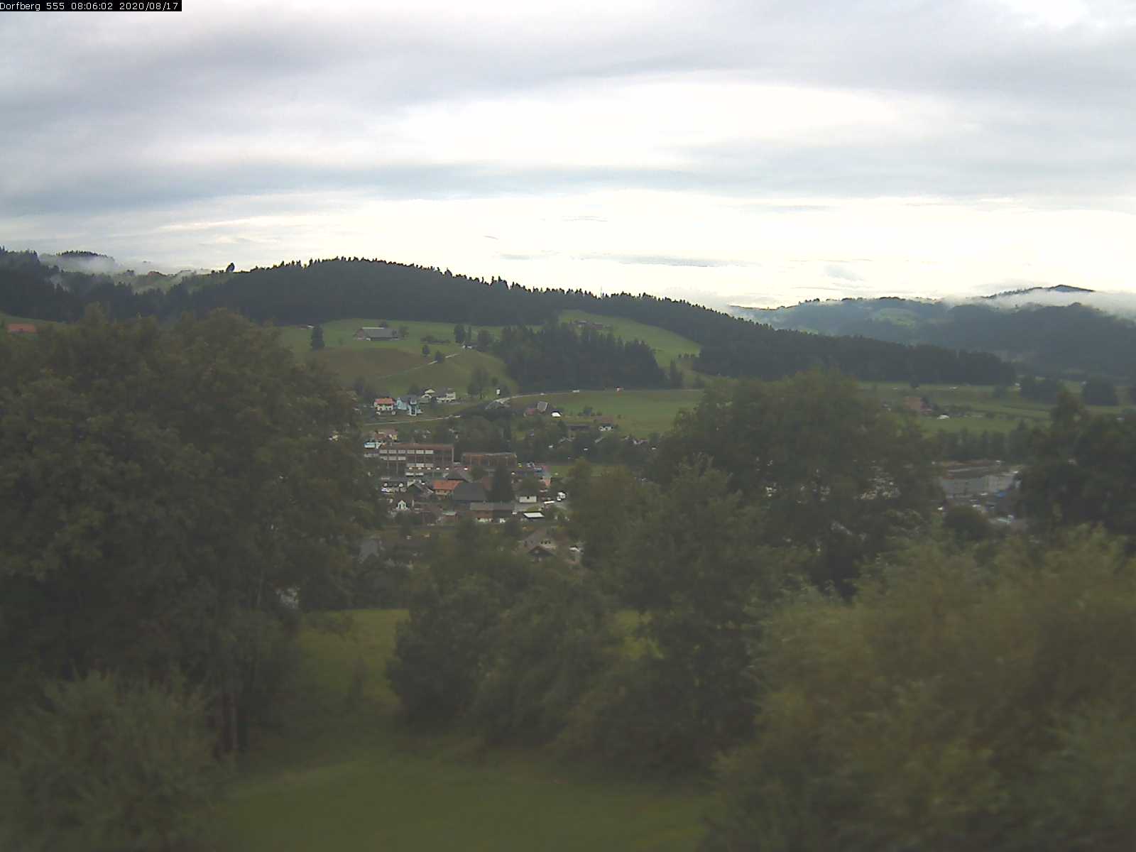 Webcam-Bild: Aussicht vom Dorfberg in Langnau 20200817-080601