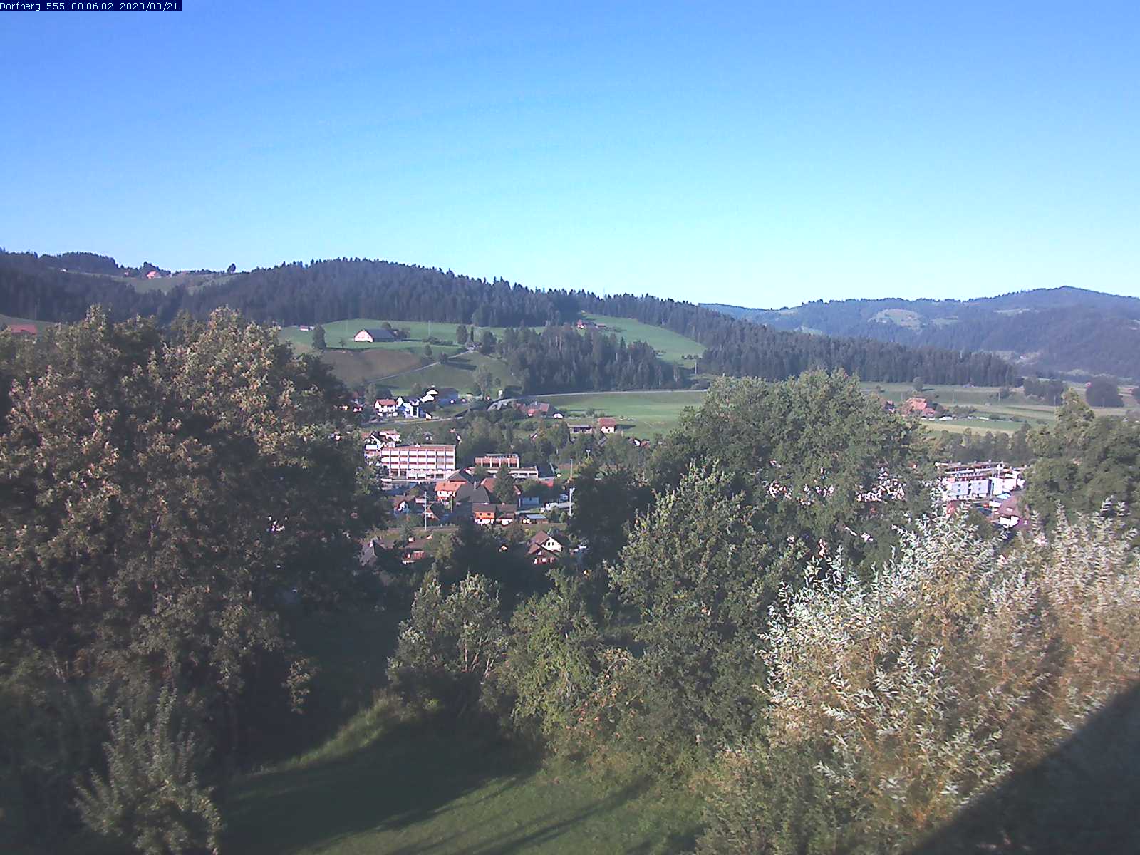 Webcam-Bild: Aussicht vom Dorfberg in Langnau 20200821-080601
