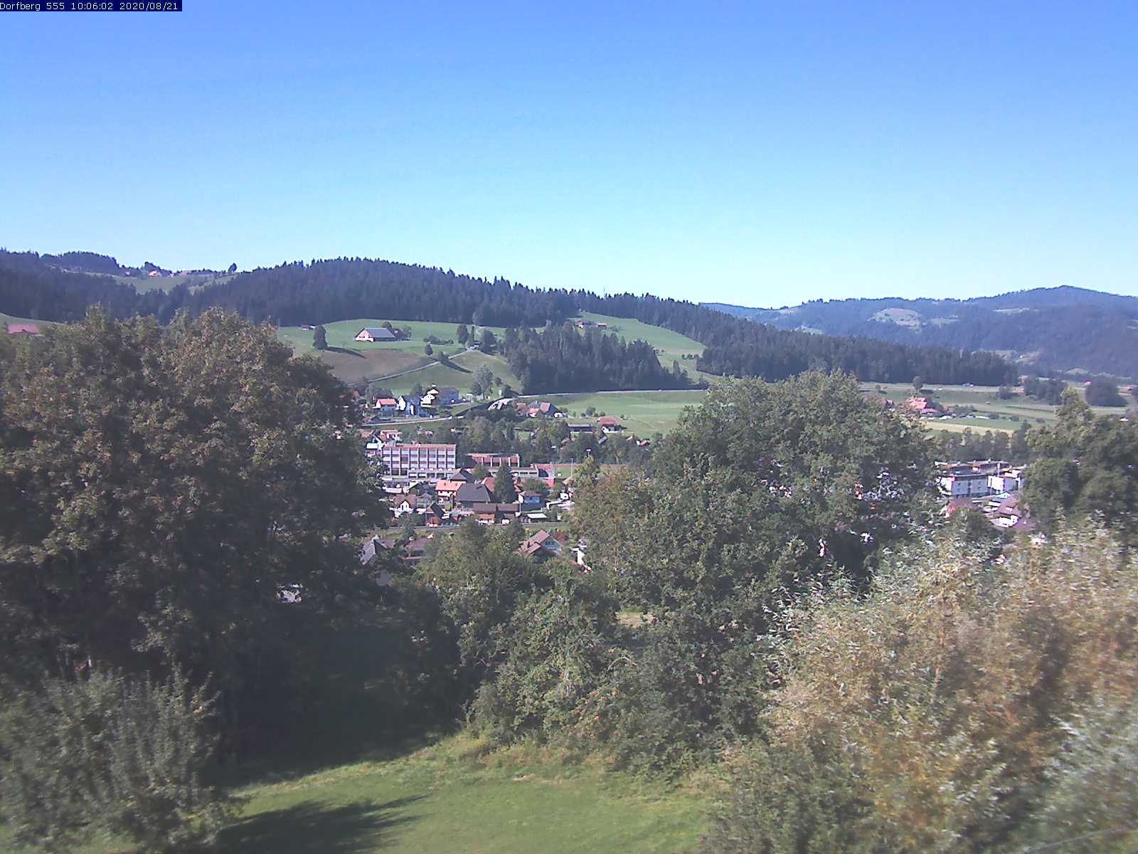 Webcam-Bild: Aussicht vom Dorfberg in Langnau 20200821-100601