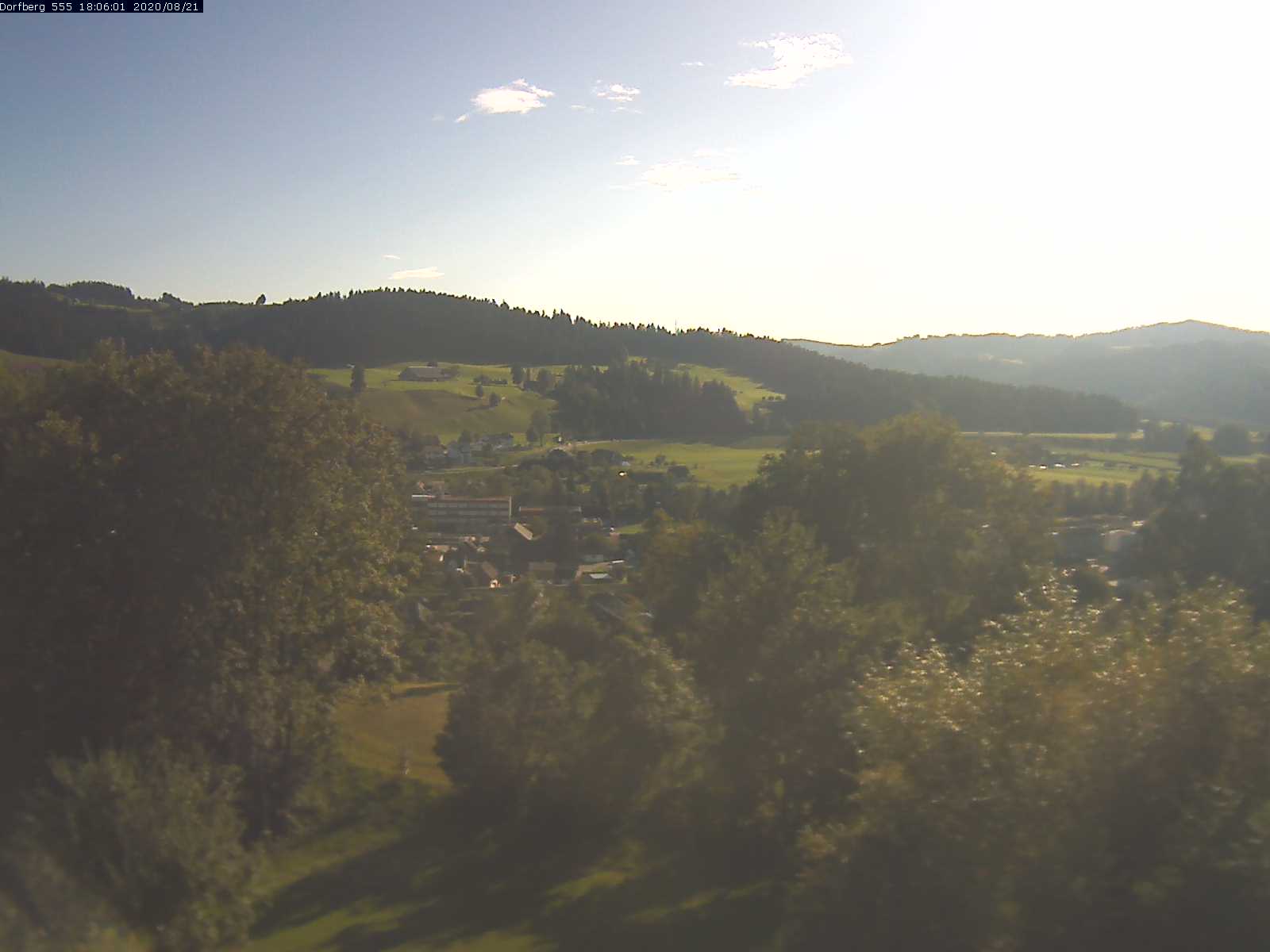 Webcam-Bild: Aussicht vom Dorfberg in Langnau 20200821-180601