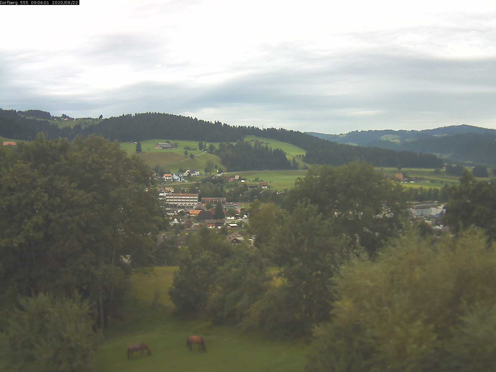 Webcam-Bild: Aussicht vom Dorfberg in Langnau 20200822-090601