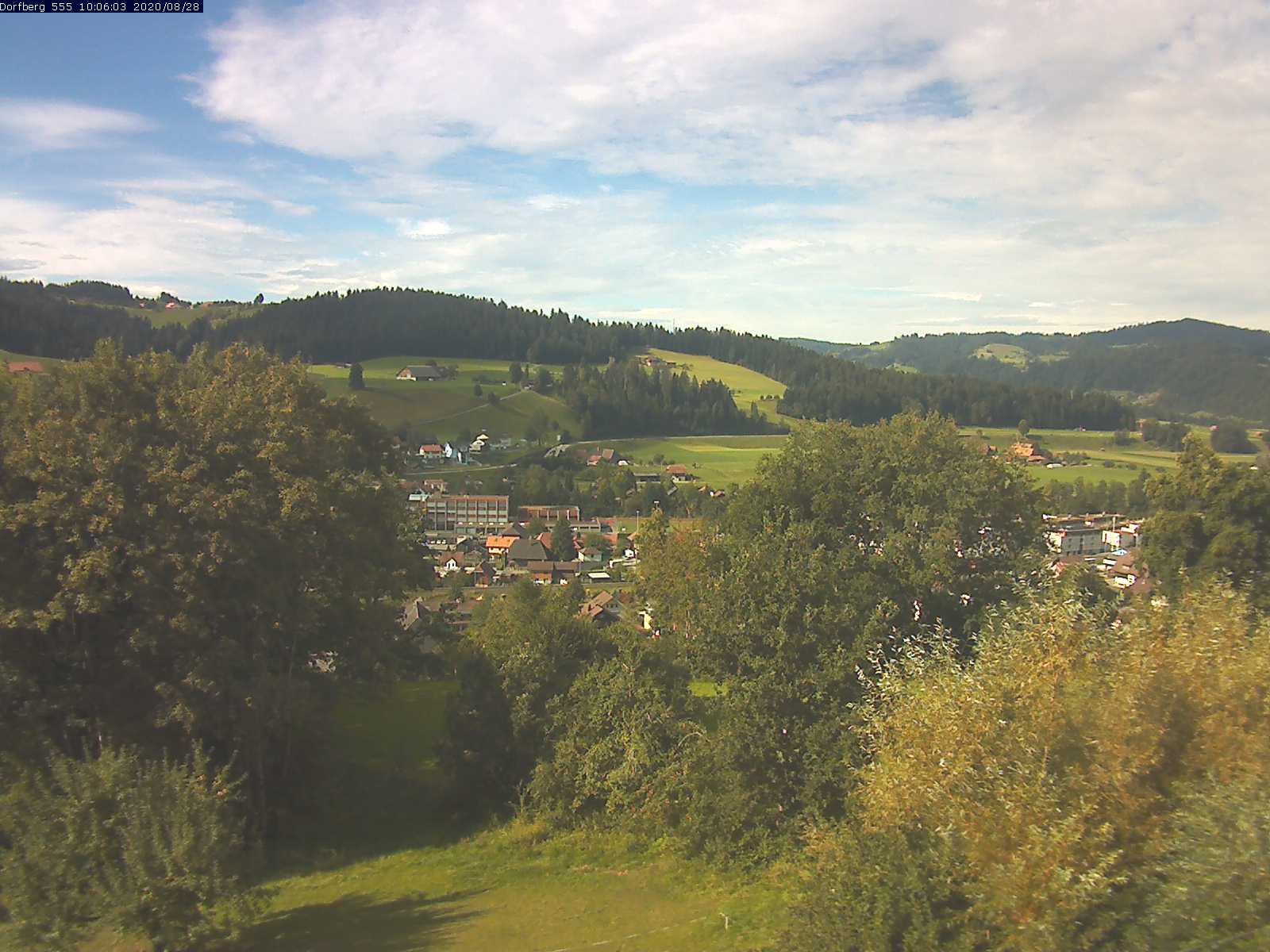Webcam-Bild: Aussicht vom Dorfberg in Langnau 20200828-100601
