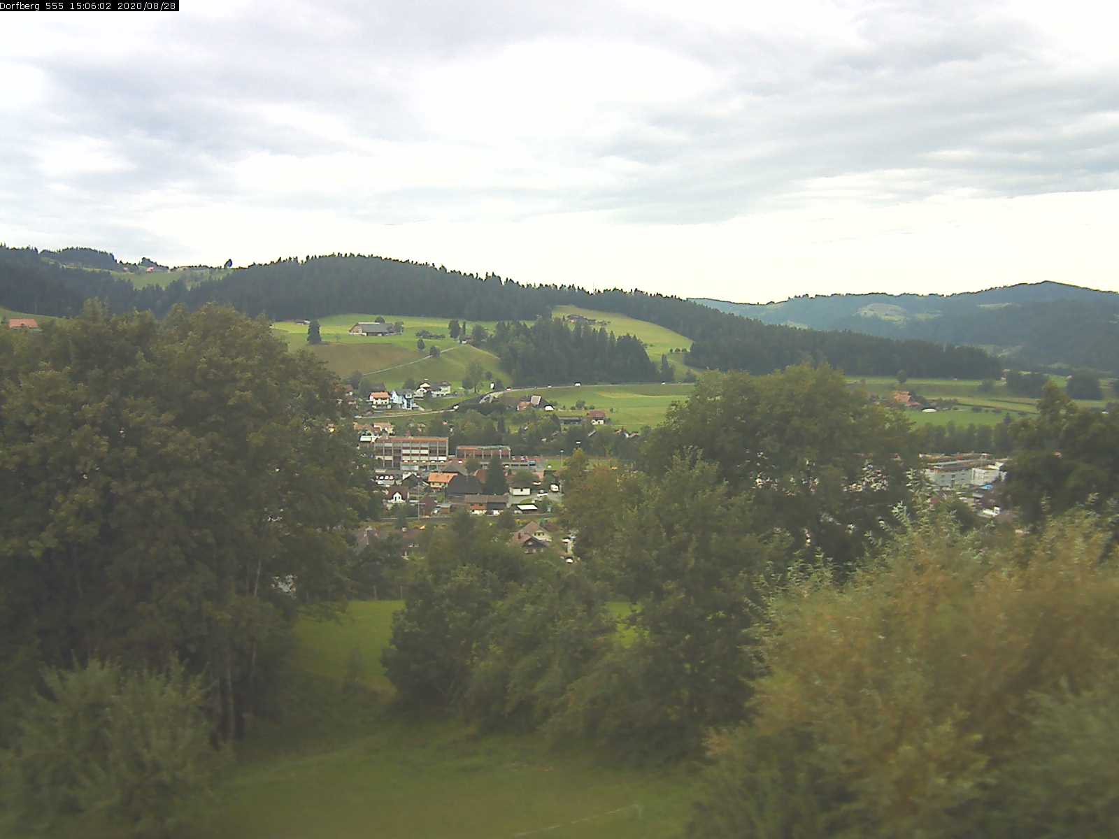 Webcam-Bild: Aussicht vom Dorfberg in Langnau 20200828-150601
