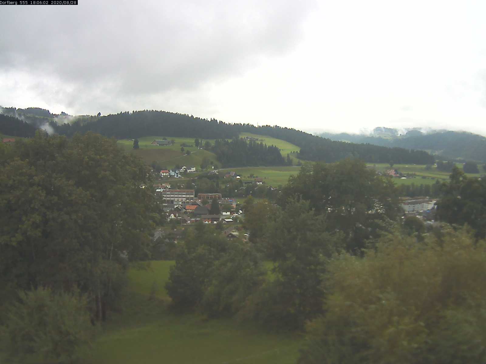 Webcam-Bild: Aussicht vom Dorfberg in Langnau 20200828-180601