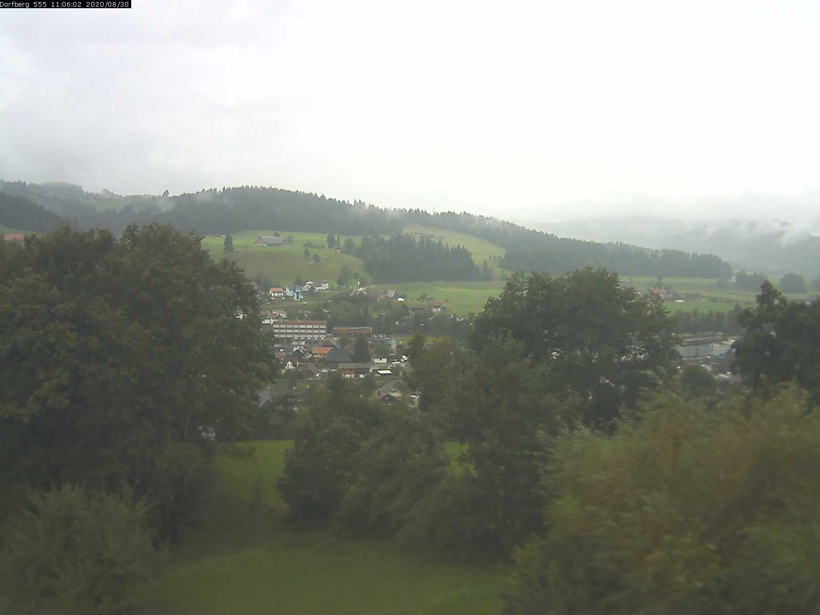 Webcam-Bild: Aussicht vom Dorfberg in Langnau 20200830-110601