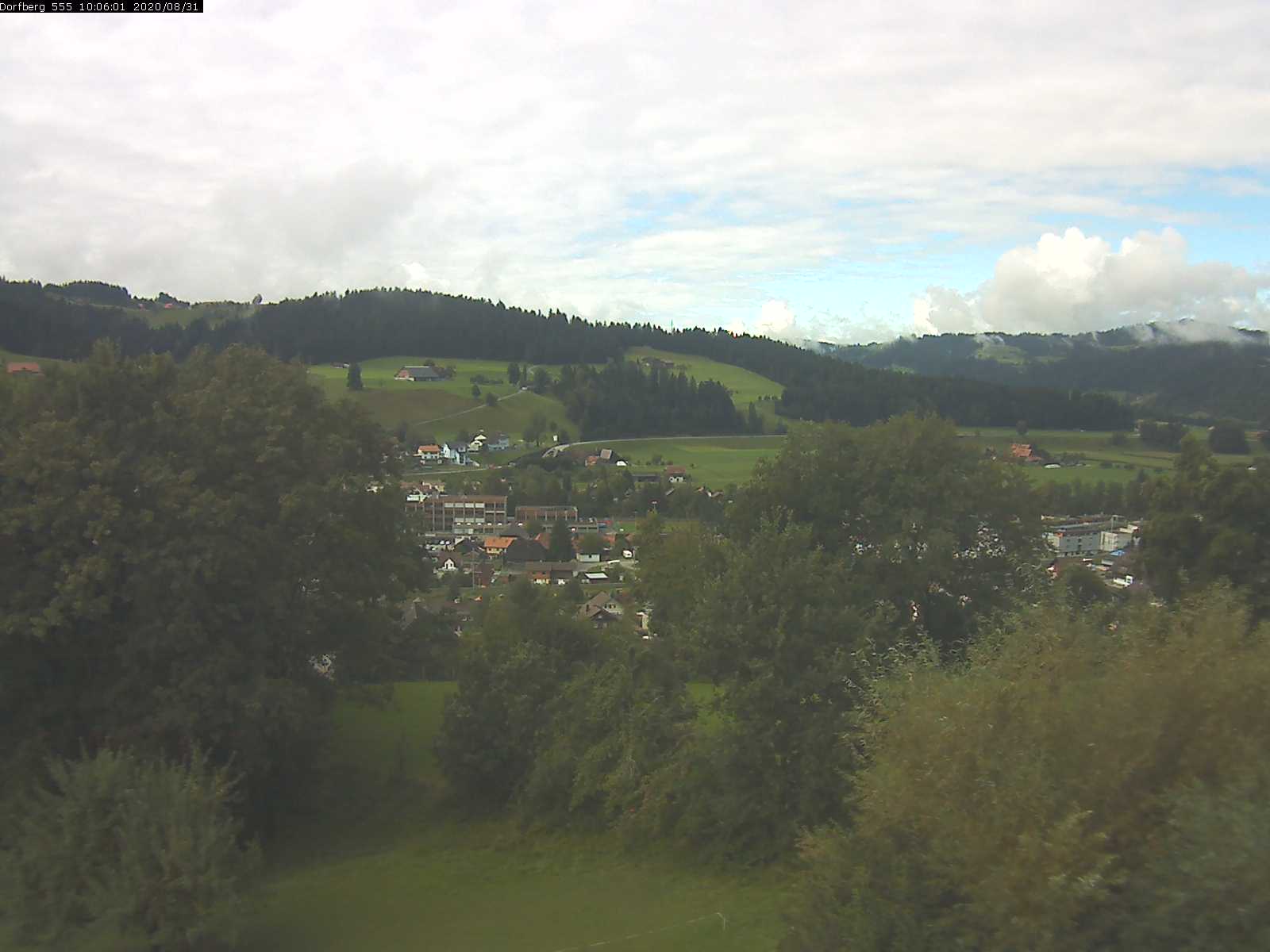 Webcam-Bild: Aussicht vom Dorfberg in Langnau 20200831-100601