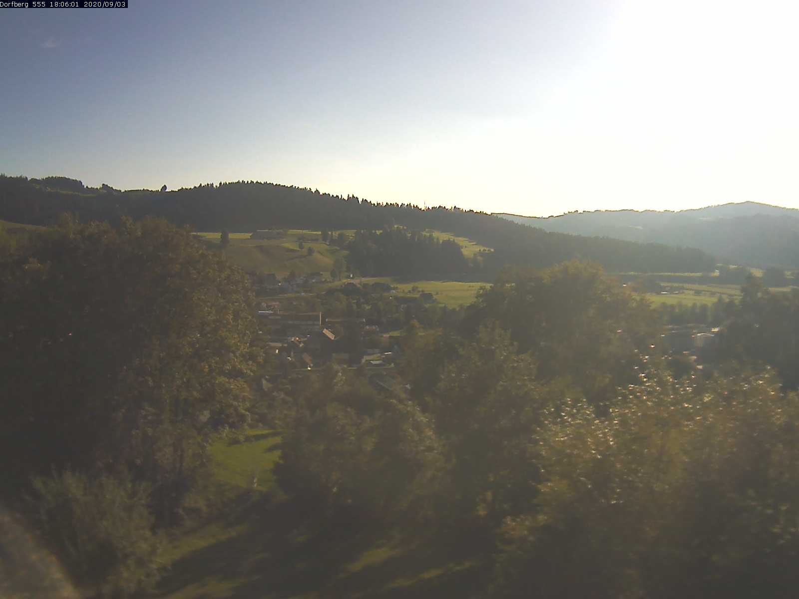 Webcam-Bild: Aussicht vom Dorfberg in Langnau 20200903-180601
