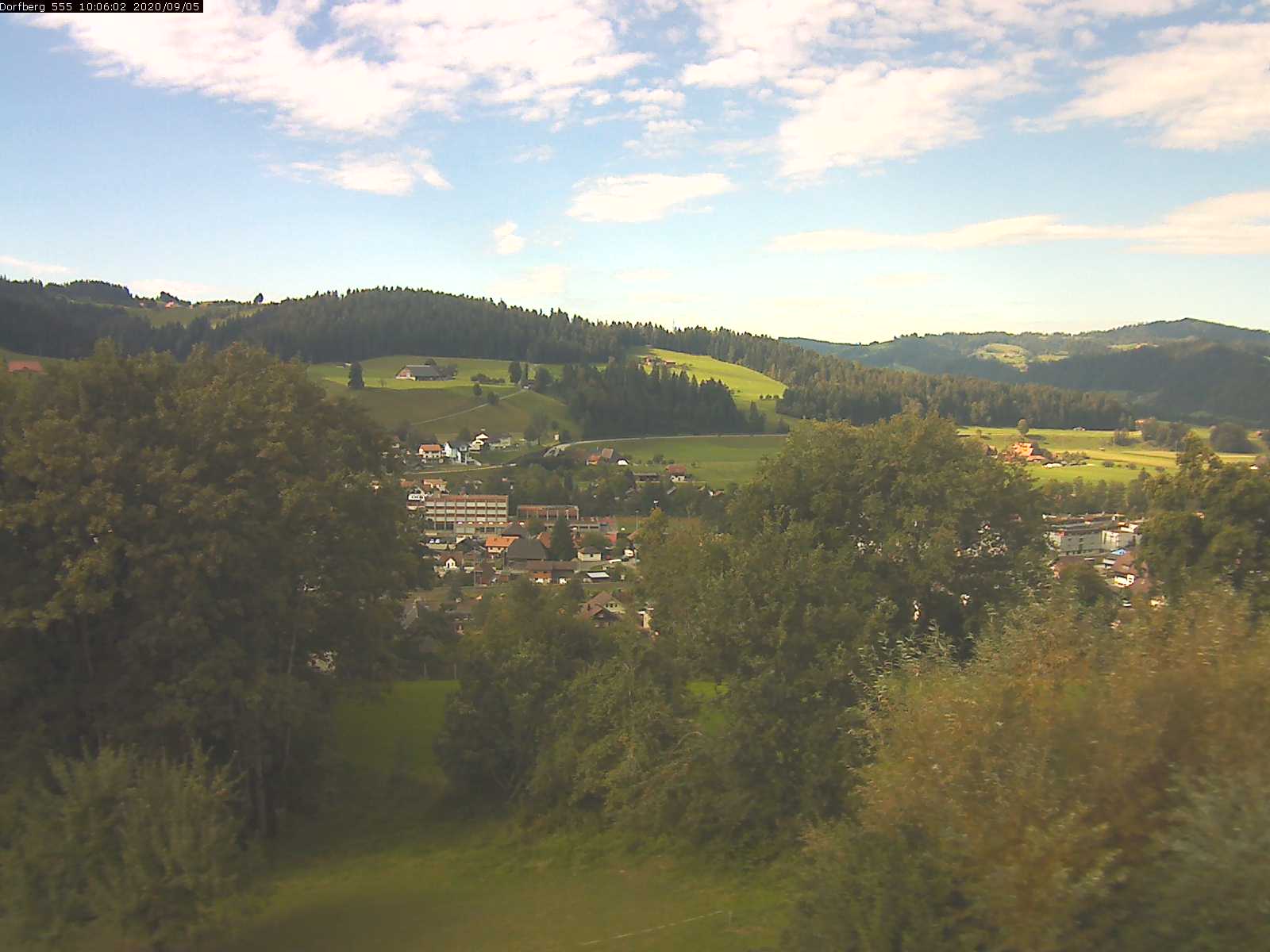Webcam-Bild: Aussicht vom Dorfberg in Langnau 20200905-100601