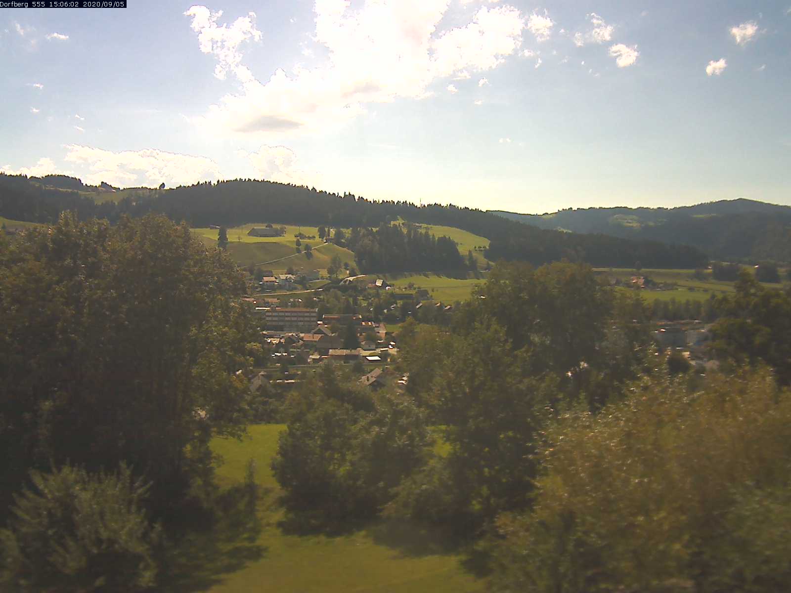 Webcam-Bild: Aussicht vom Dorfberg in Langnau 20200905-150601