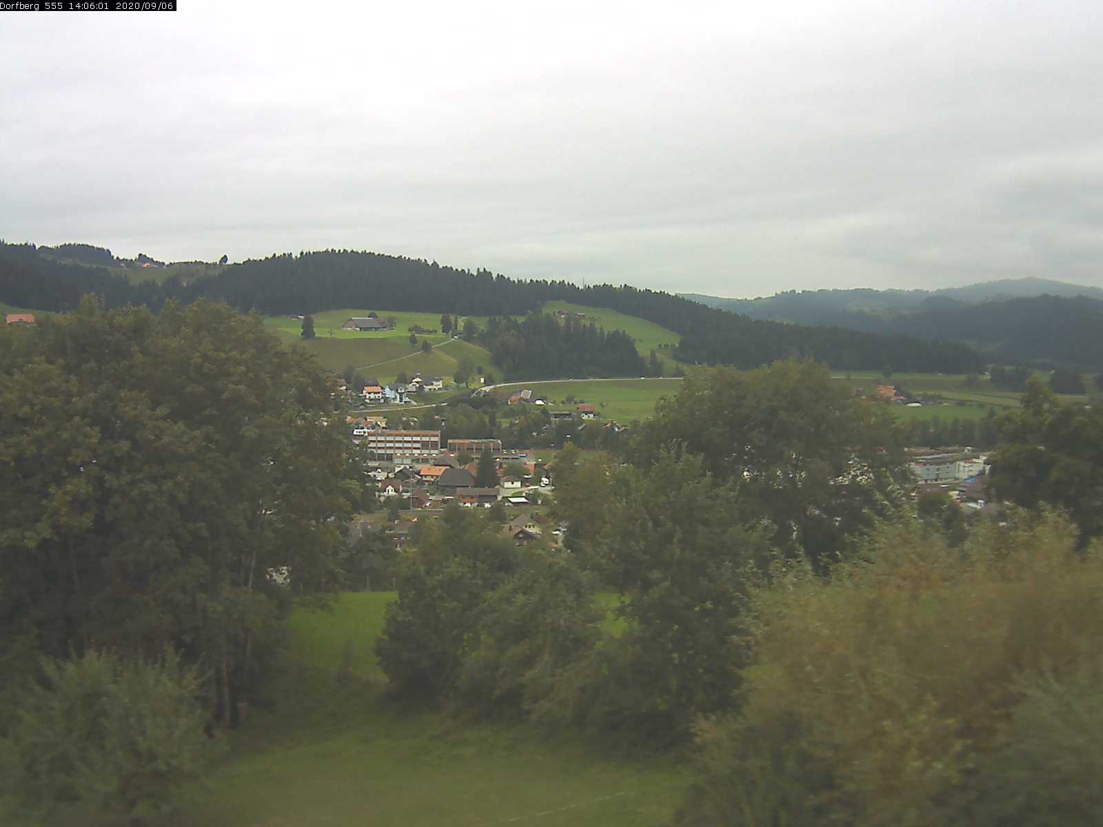 Webcam-Bild: Aussicht vom Dorfberg in Langnau 20200906-140601