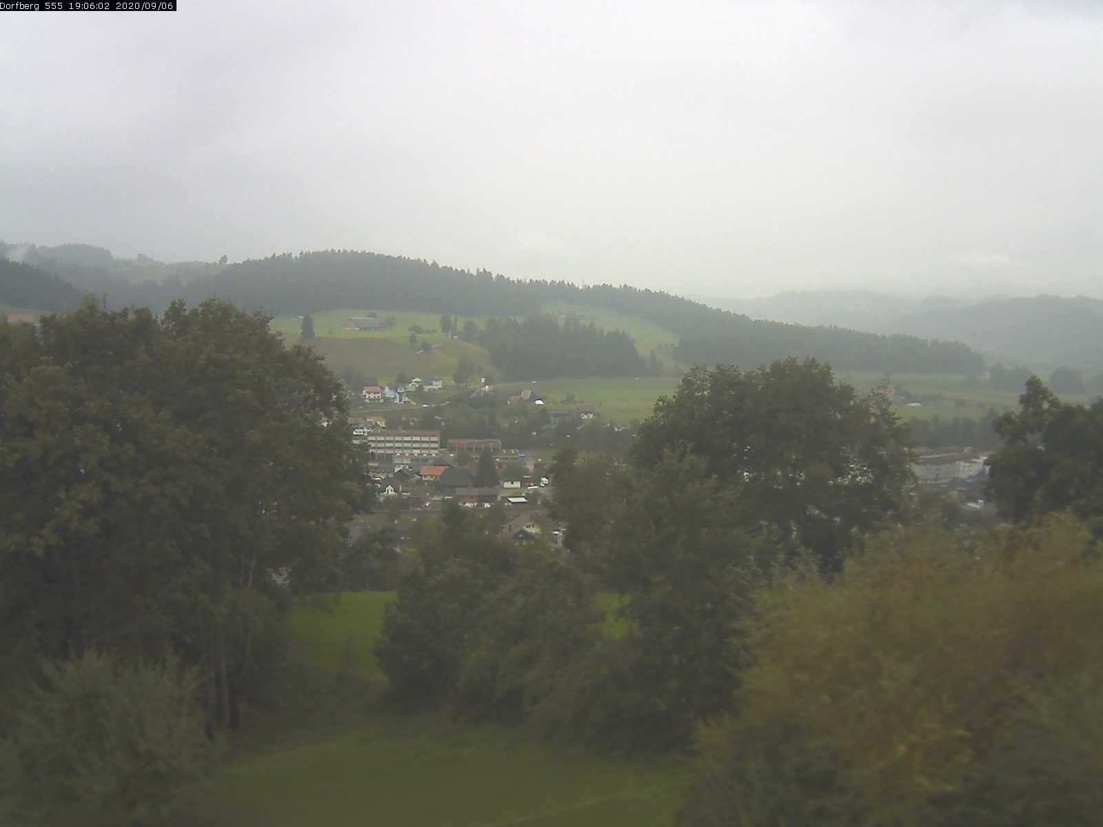 Webcam-Bild: Aussicht vom Dorfberg in Langnau 20200906-190601