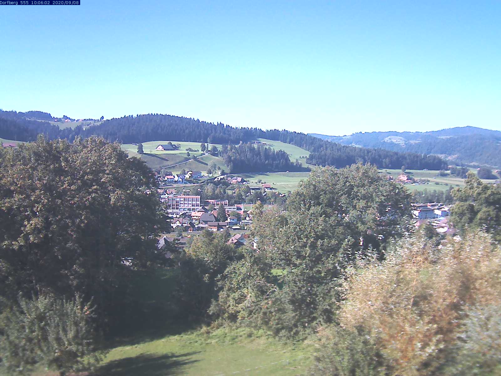 Webcam-Bild: Aussicht vom Dorfberg in Langnau 20200908-100601