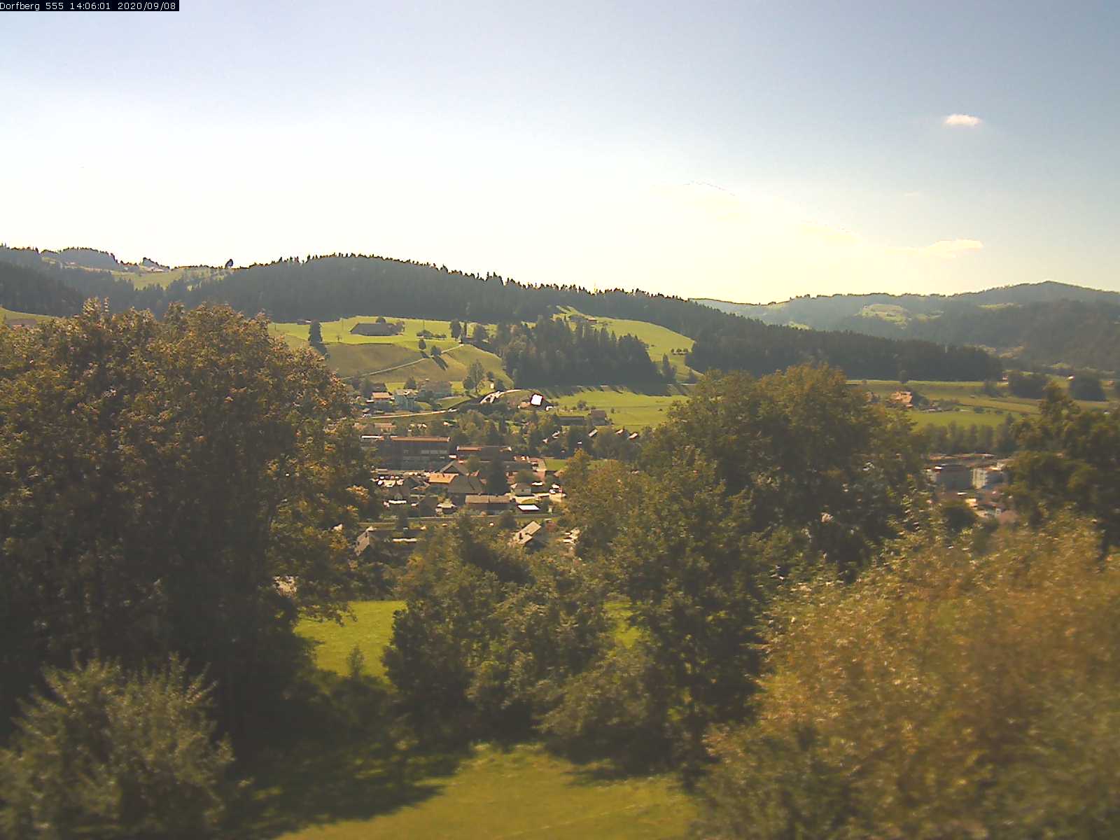 Webcam-Bild: Aussicht vom Dorfberg in Langnau 20200908-140601
